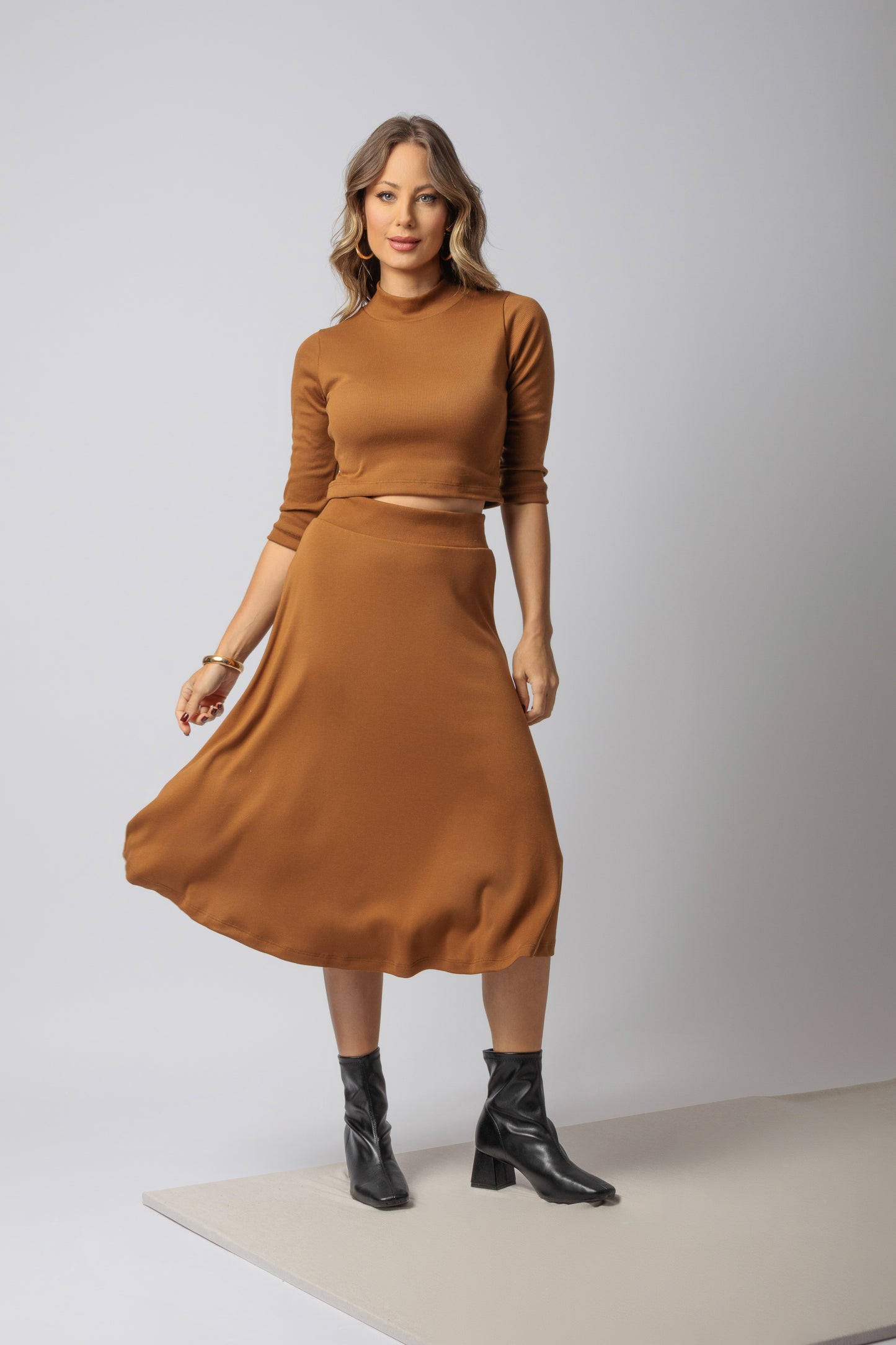 Conjunto com saia evasê em malha