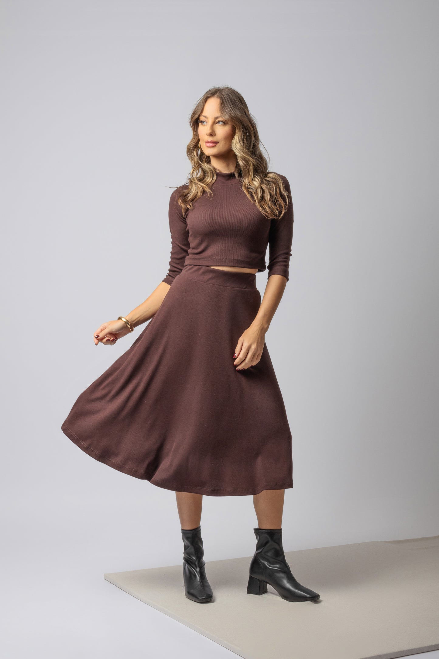 Conjunto com saia evasê em malha