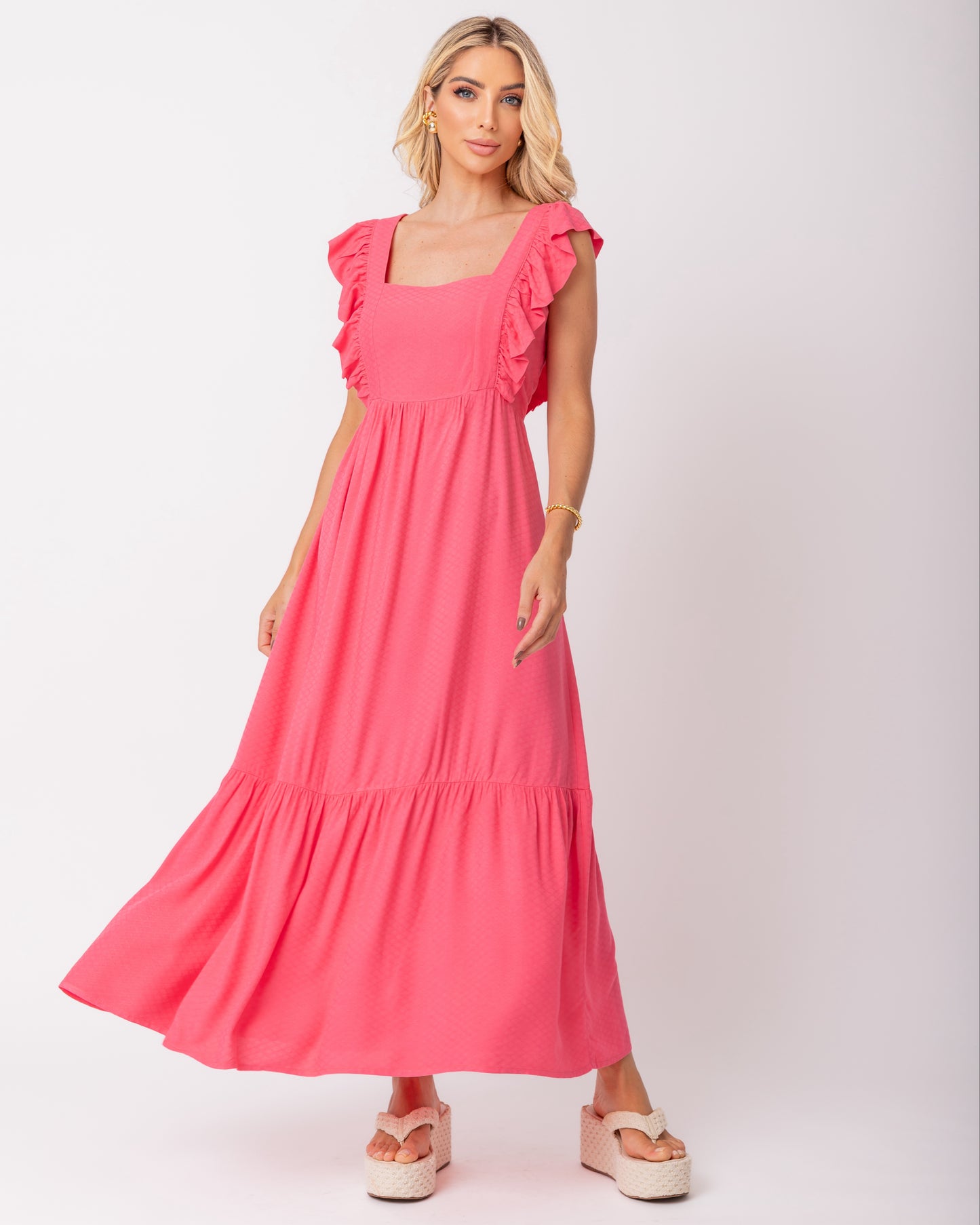 Vestido longo com babados na alça em viscose maquinetada