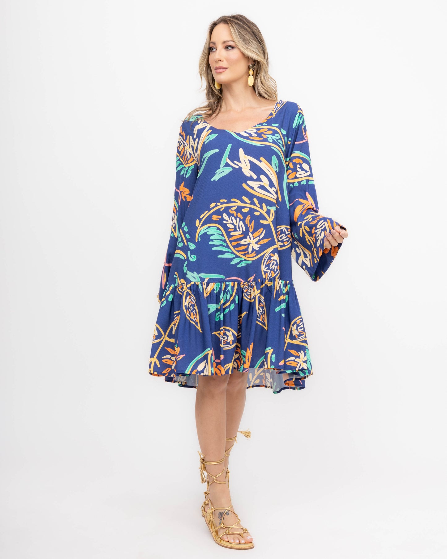 Vestido em viscose estampa cashemiere color