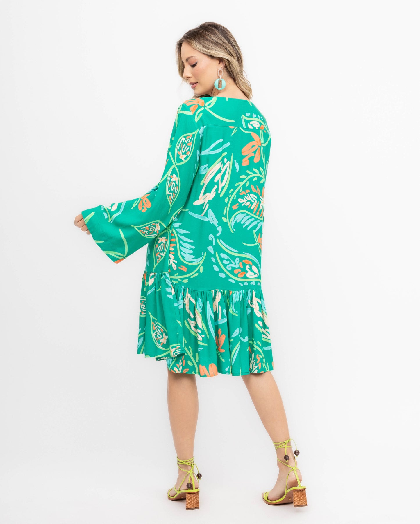 Vestido em viscose estampa cashemiere color