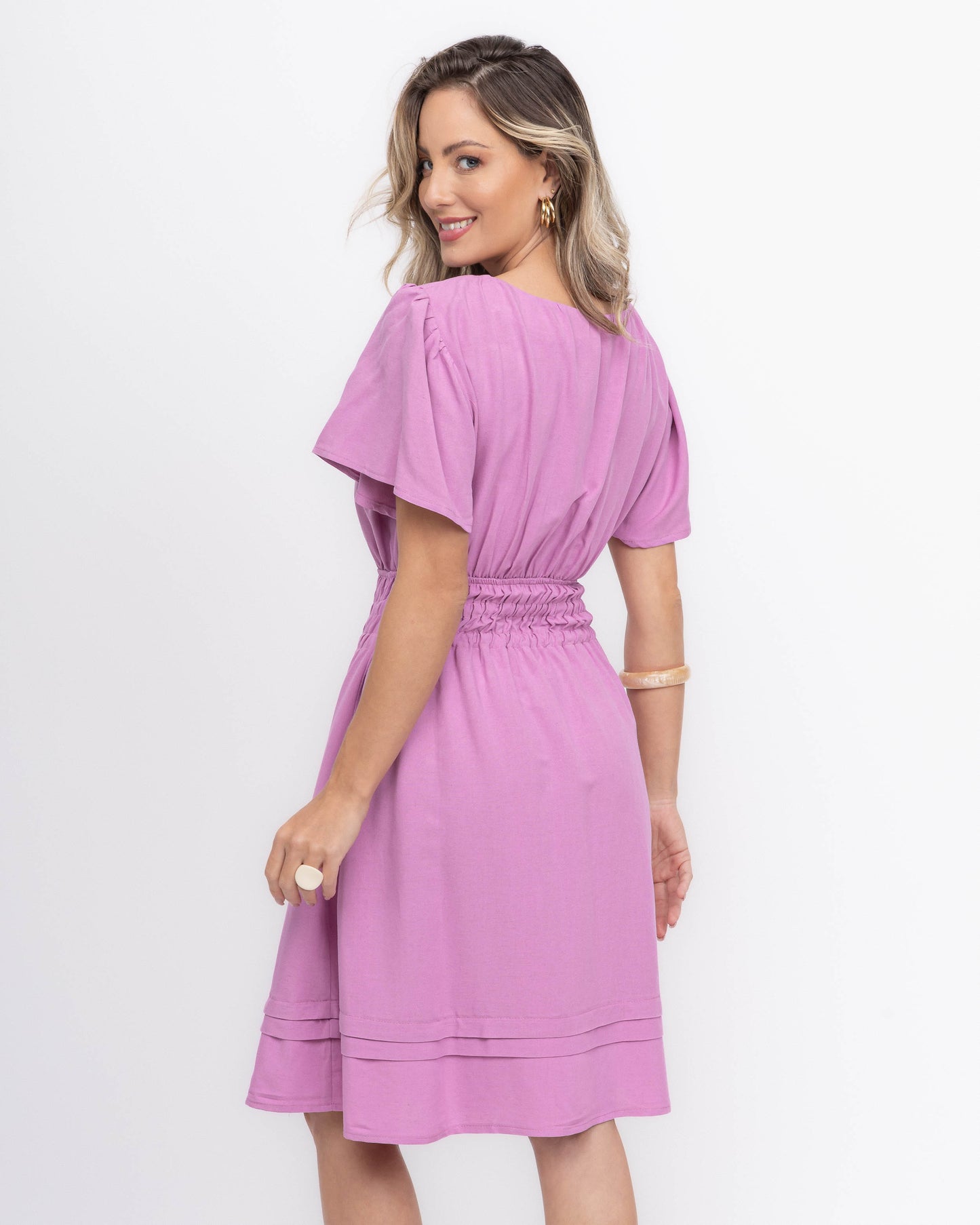 Vestido midi godê com manga ampla