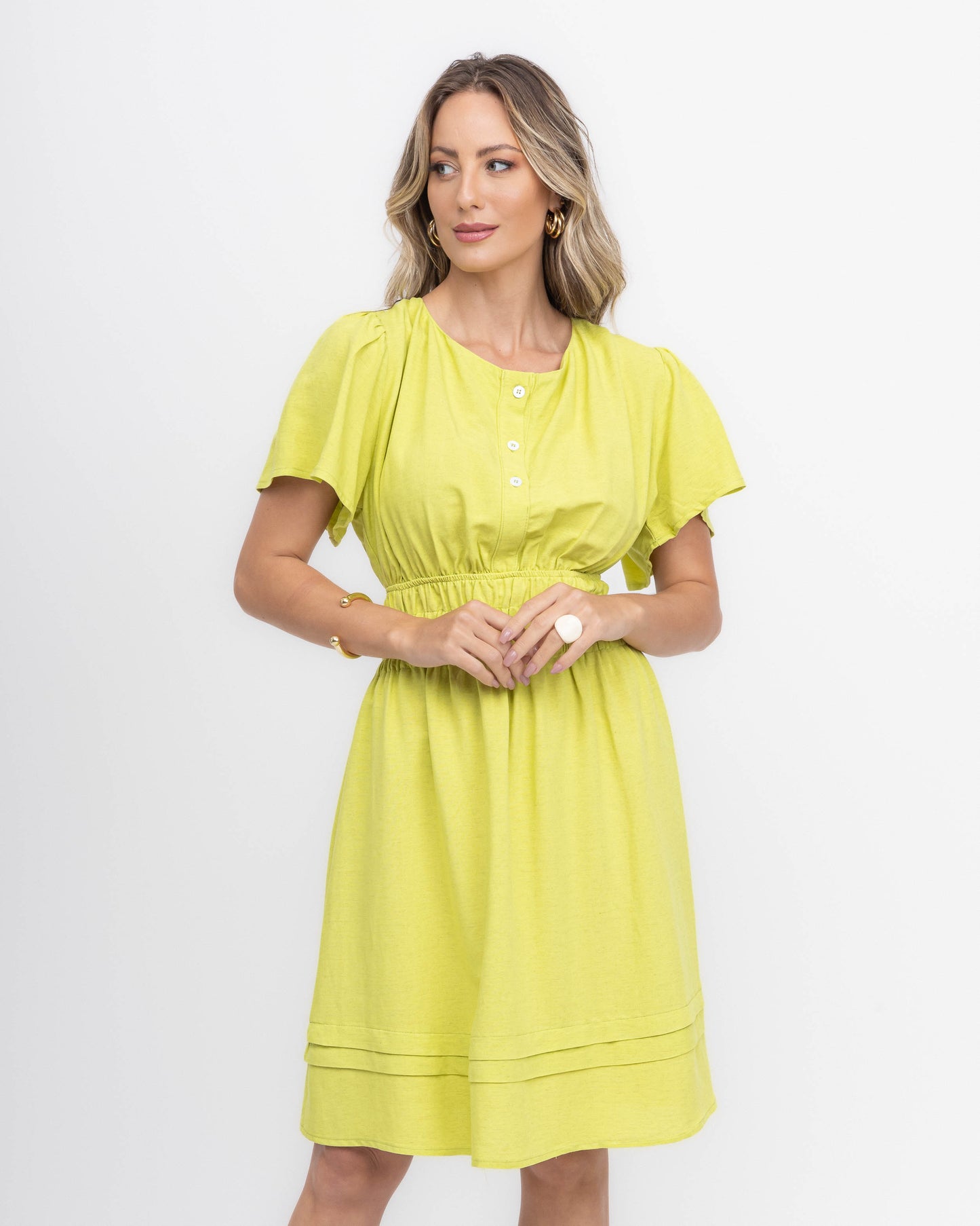 Vestido midi godê com manga ampla