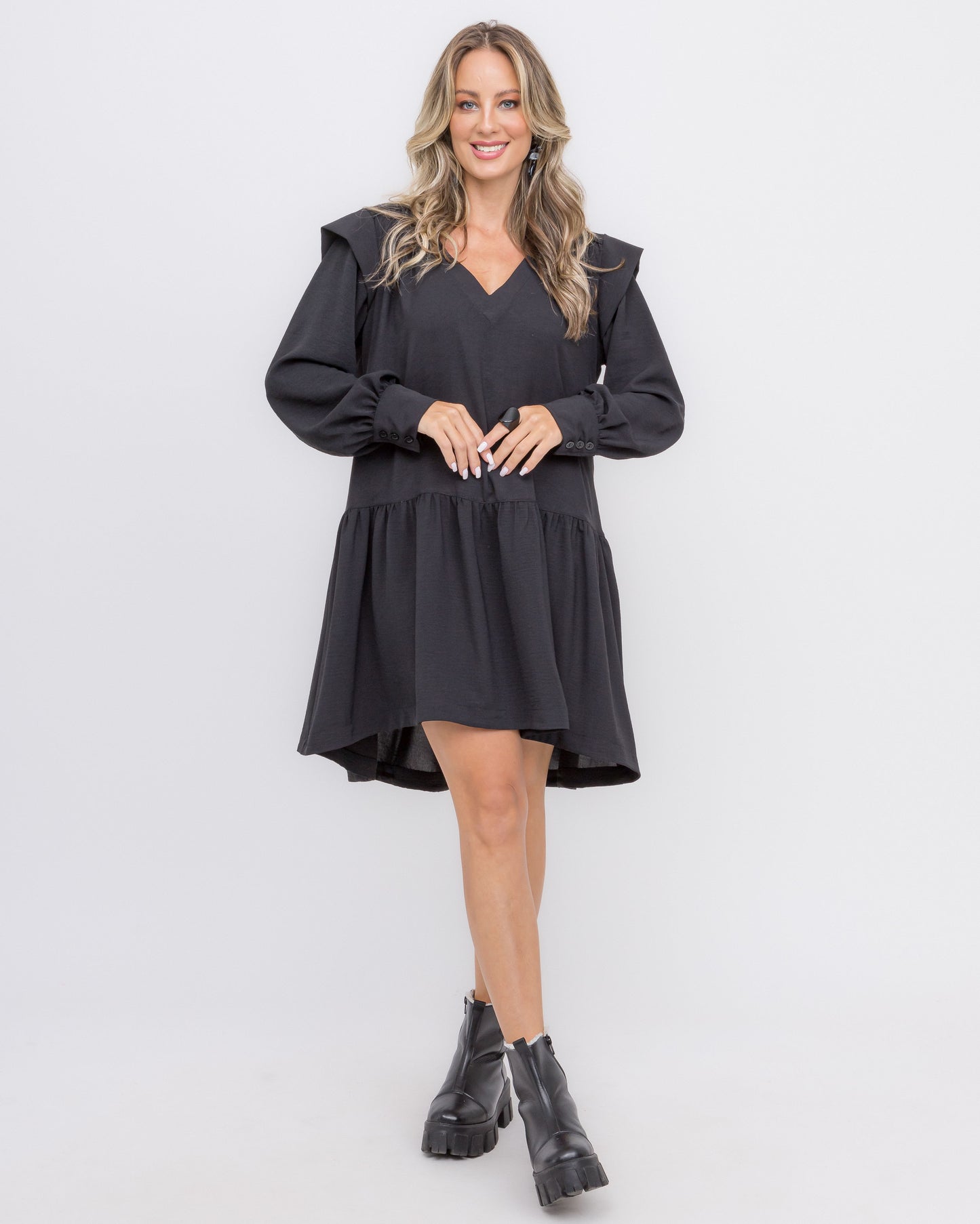 Vestido curto manga longa