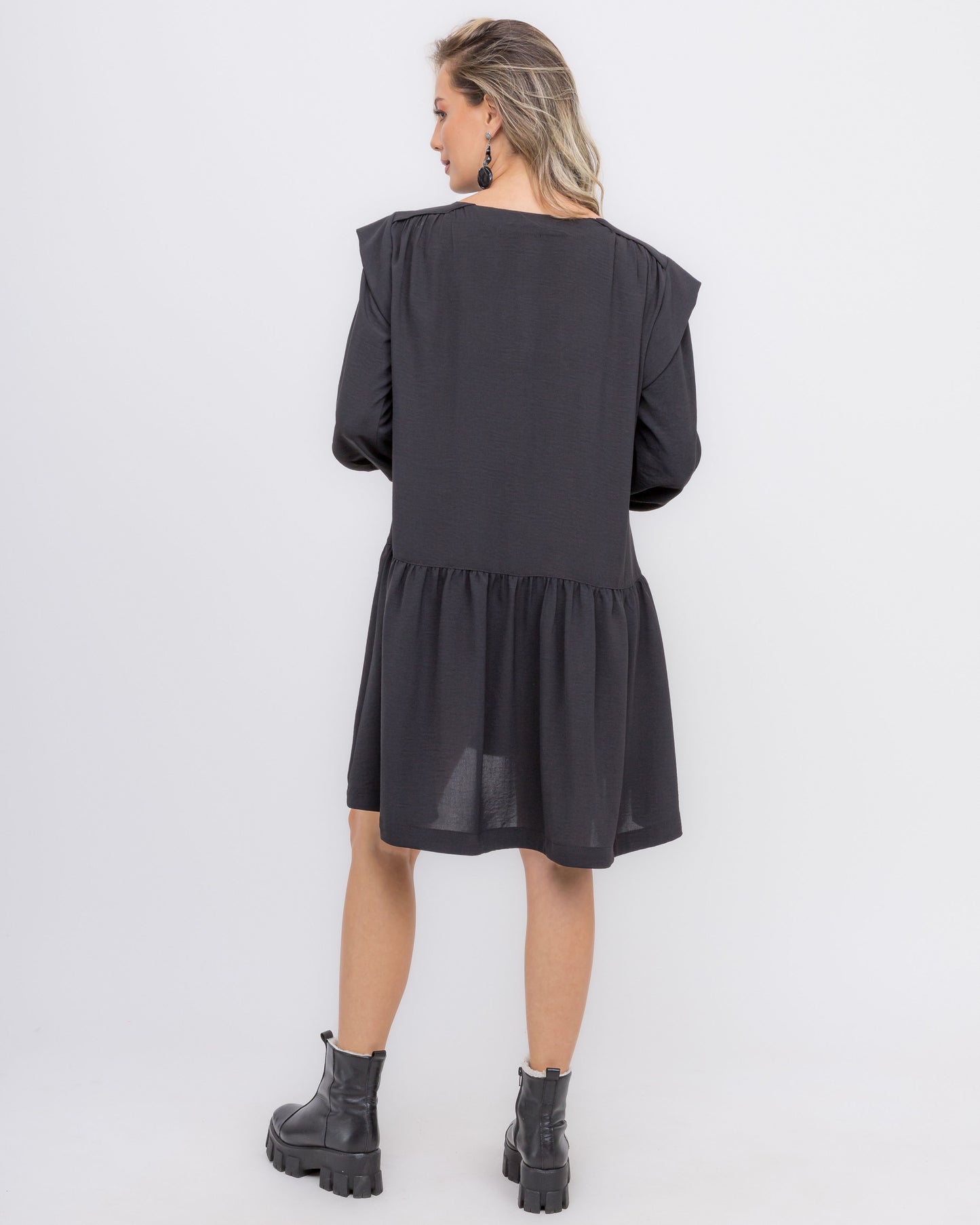 Vestido curto manga longa