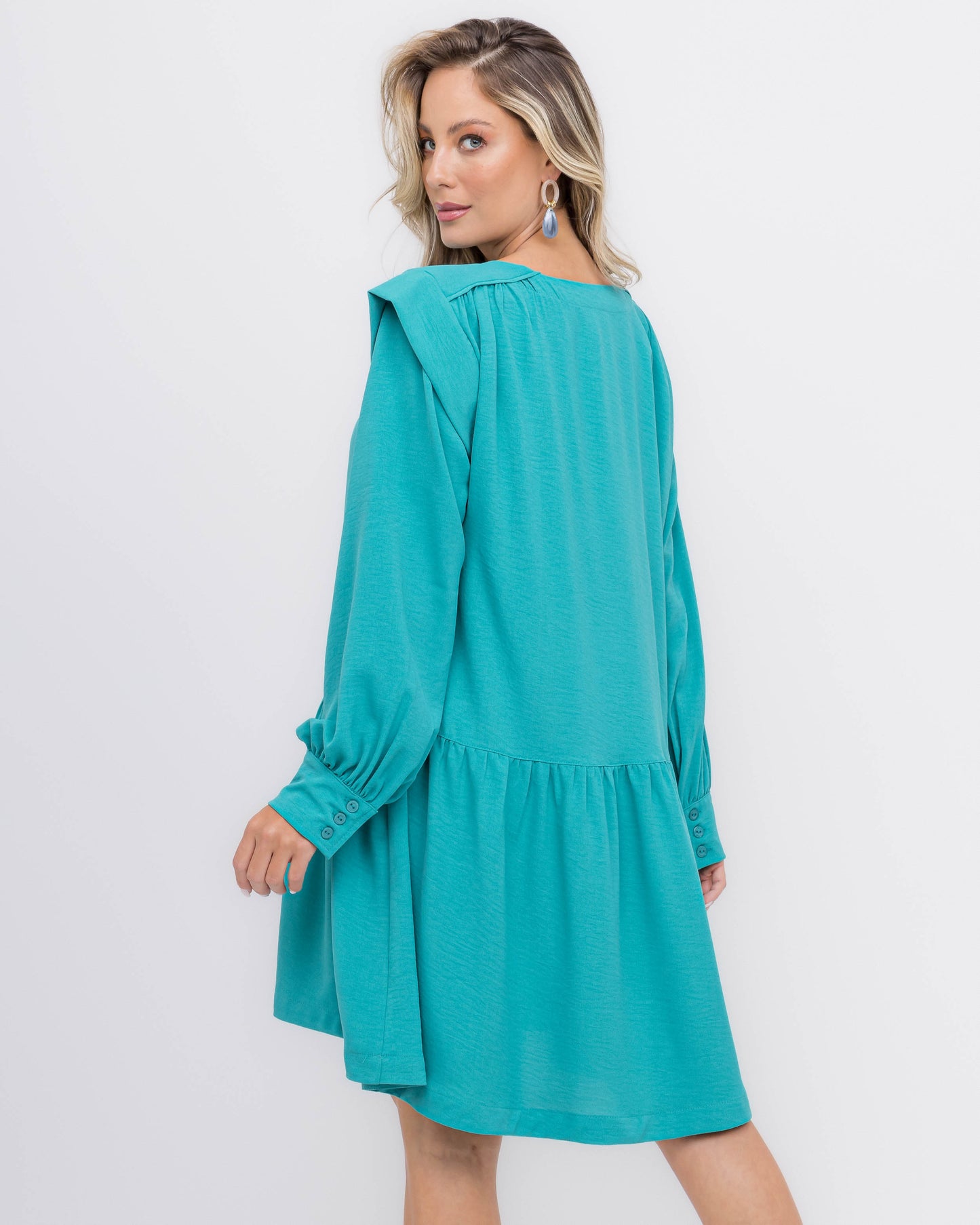 Vestido curto manga longa