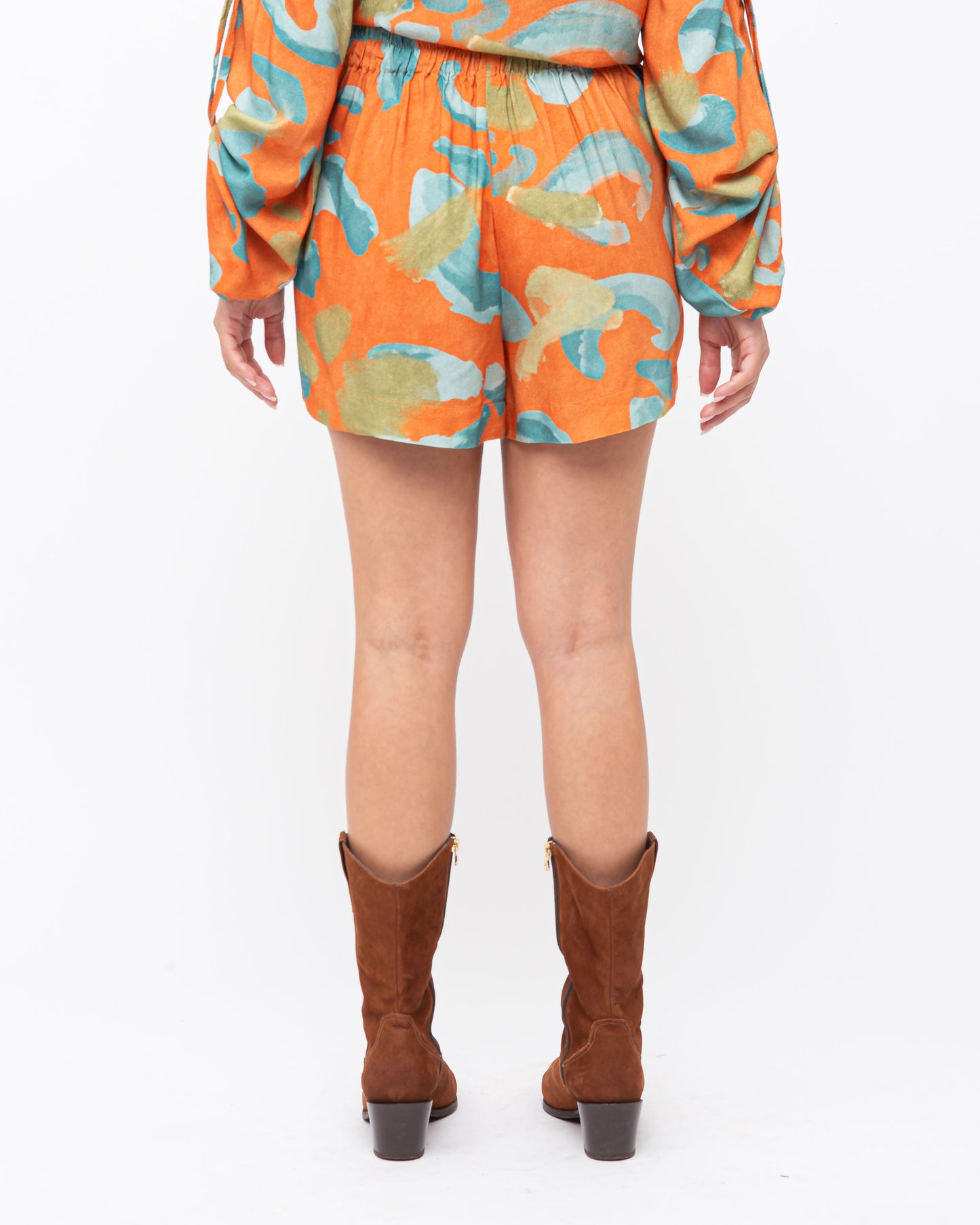Shorts saia viscose estampa animal print laranja