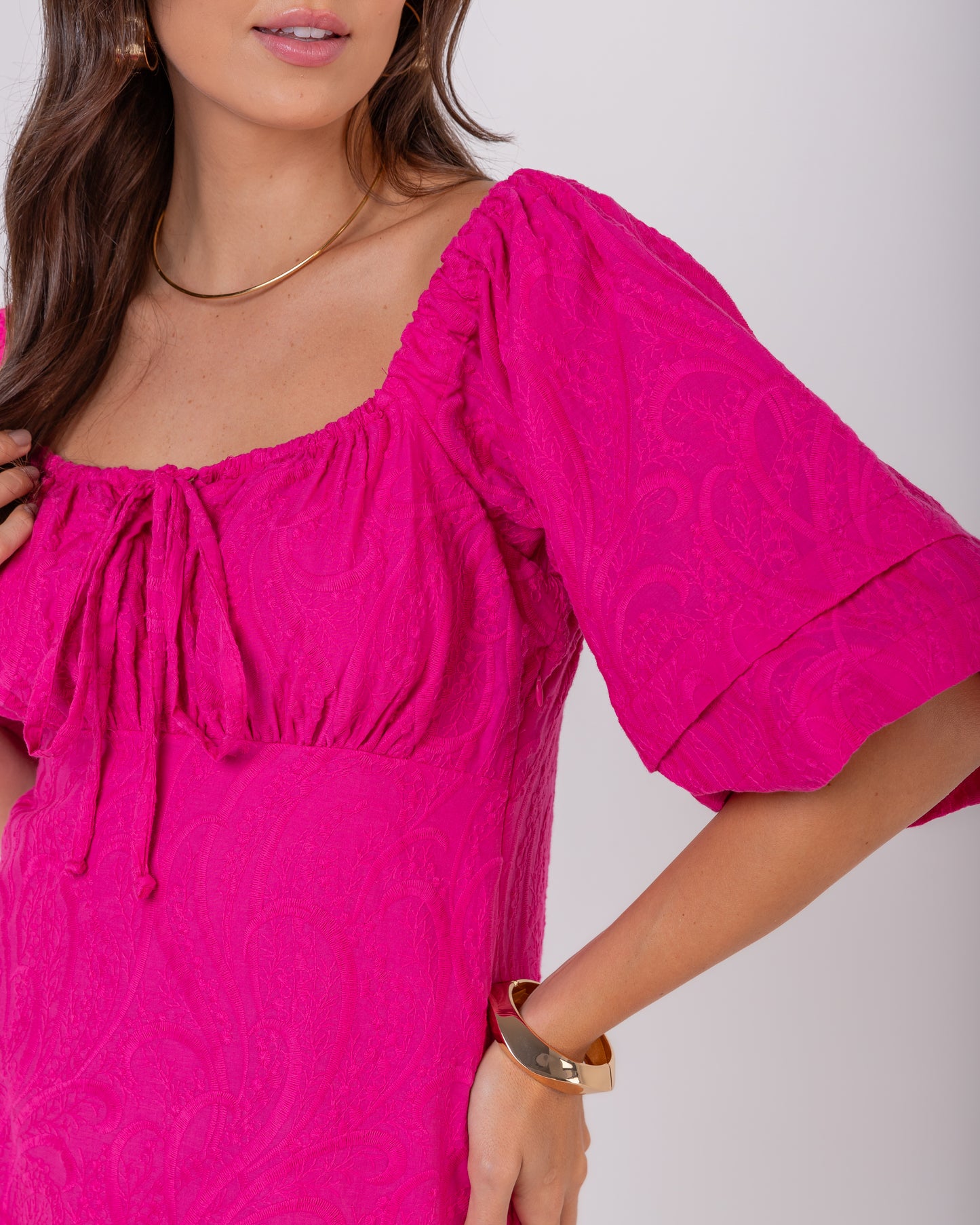 Vestido de laise com manga balonê