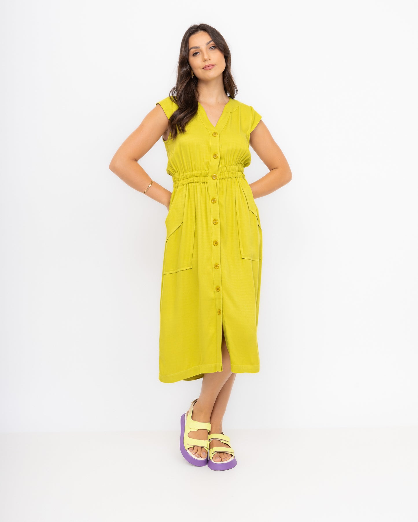Vestido midi com botões frontais chemise