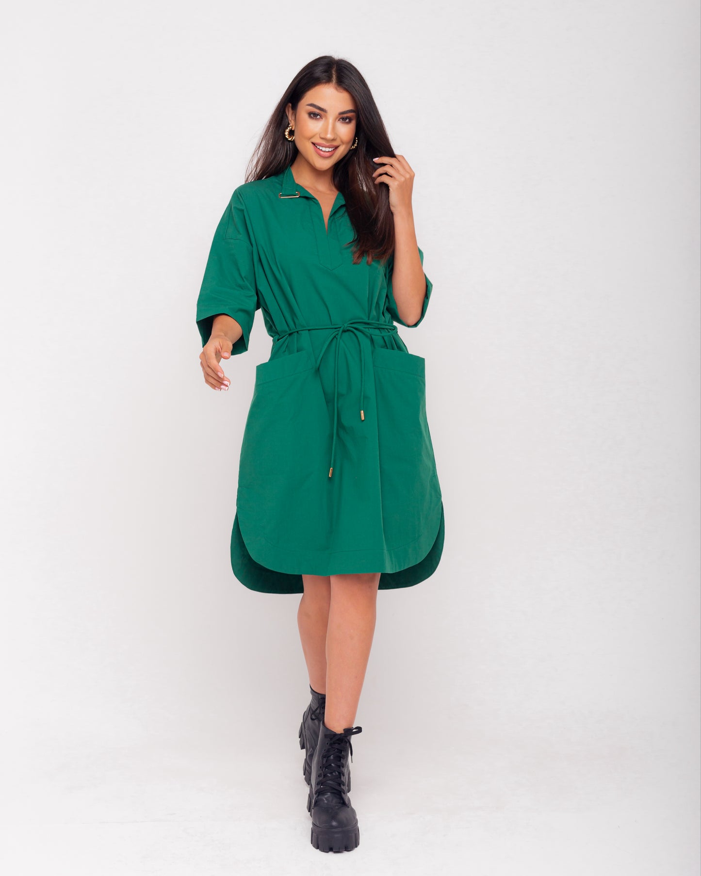 Vestido com amarração a cintura