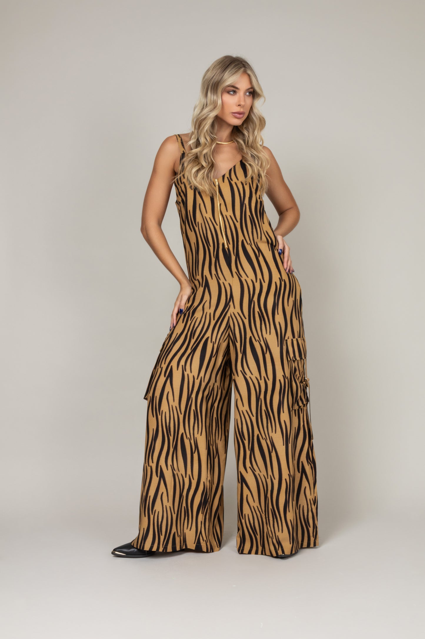 Macacão longo animal print