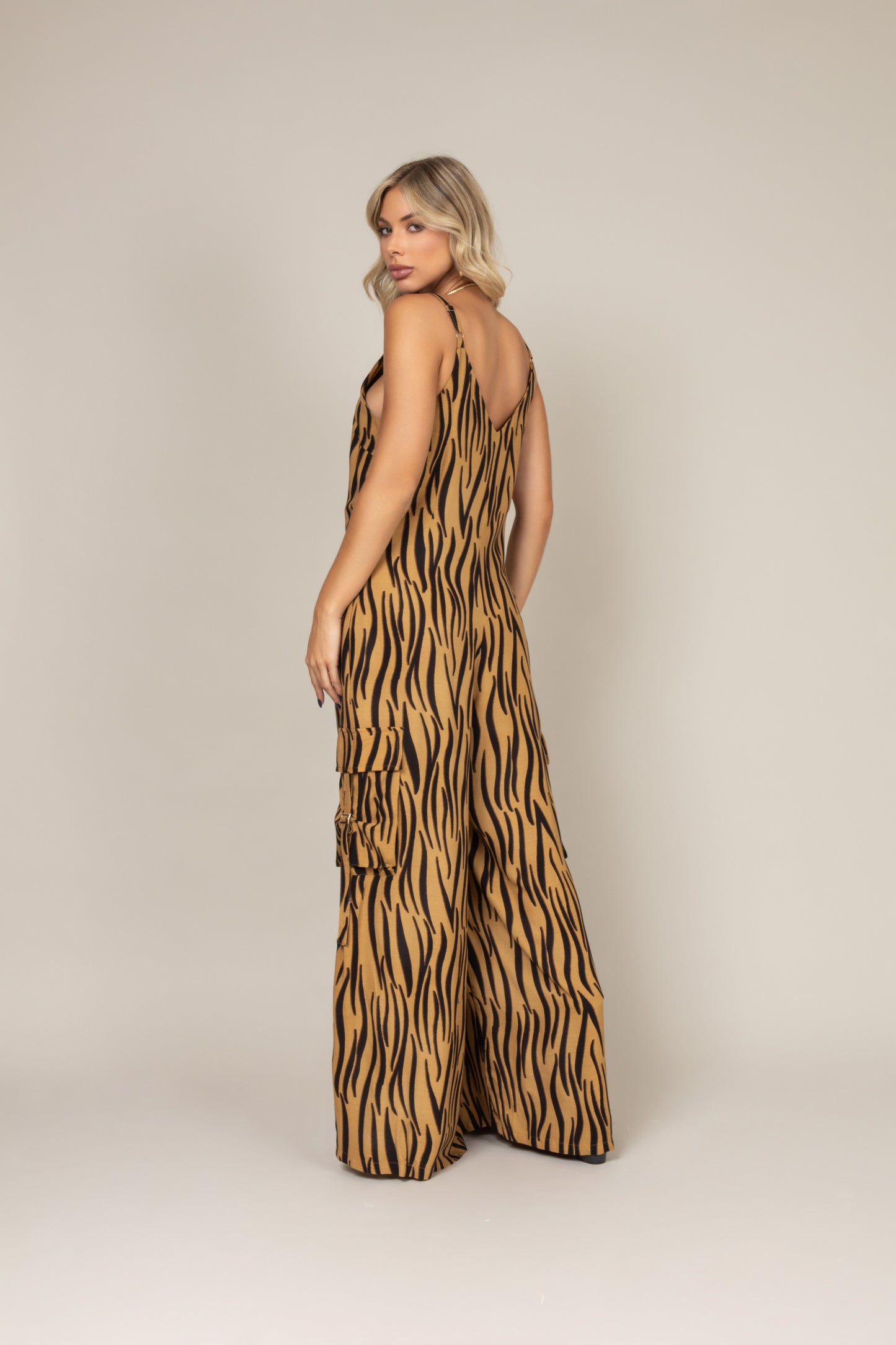 Macacão longo animal print
