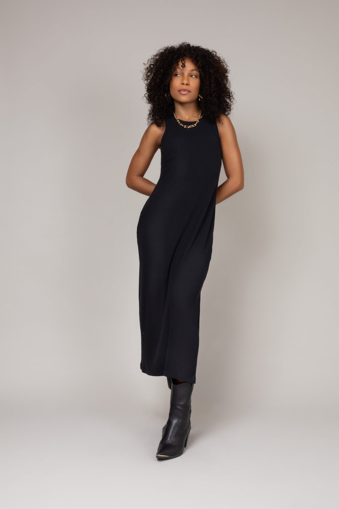 Vestido midi canelado