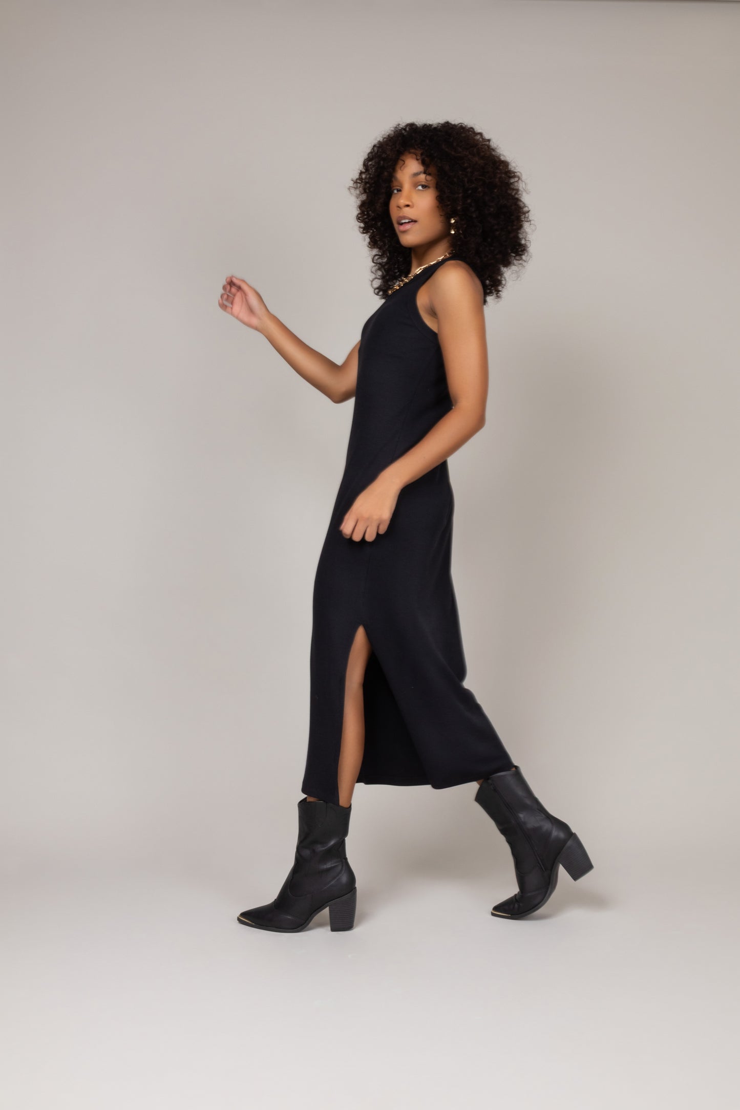 Vestido midi canelado