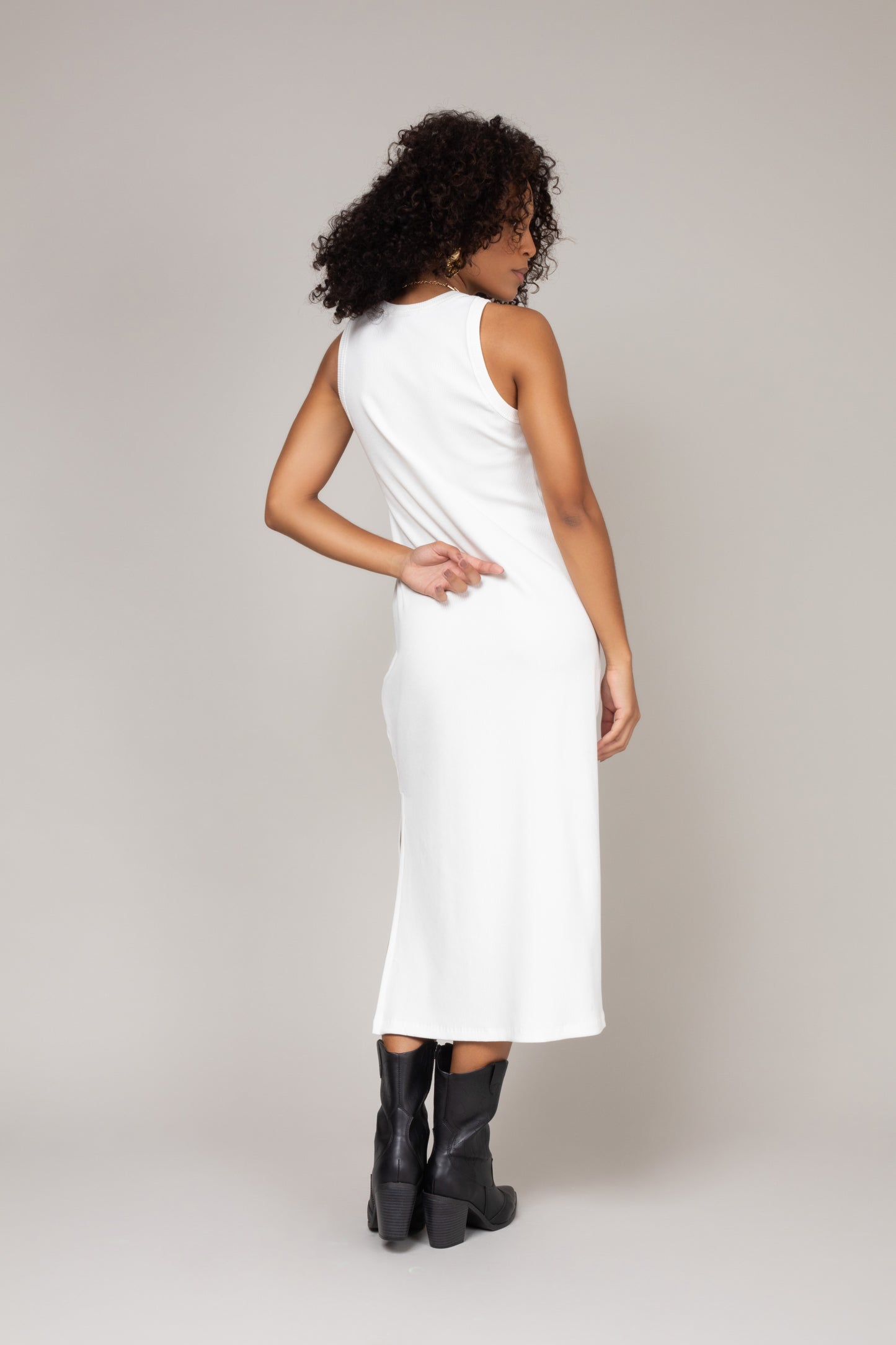 Vestido midi canelado