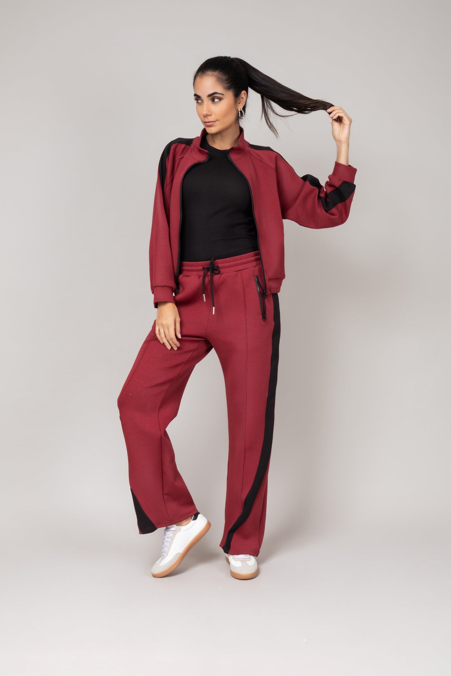 Conjunto de agasalho moderno