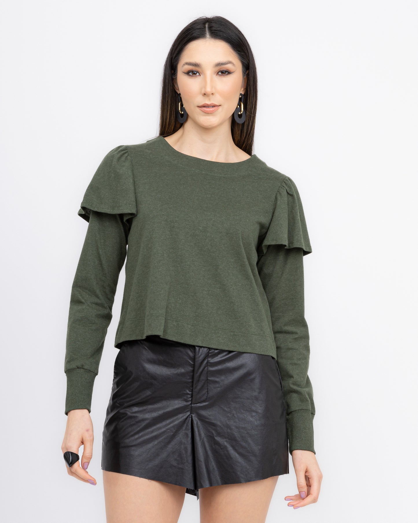 Blusa com manga longa e detalhes em babado