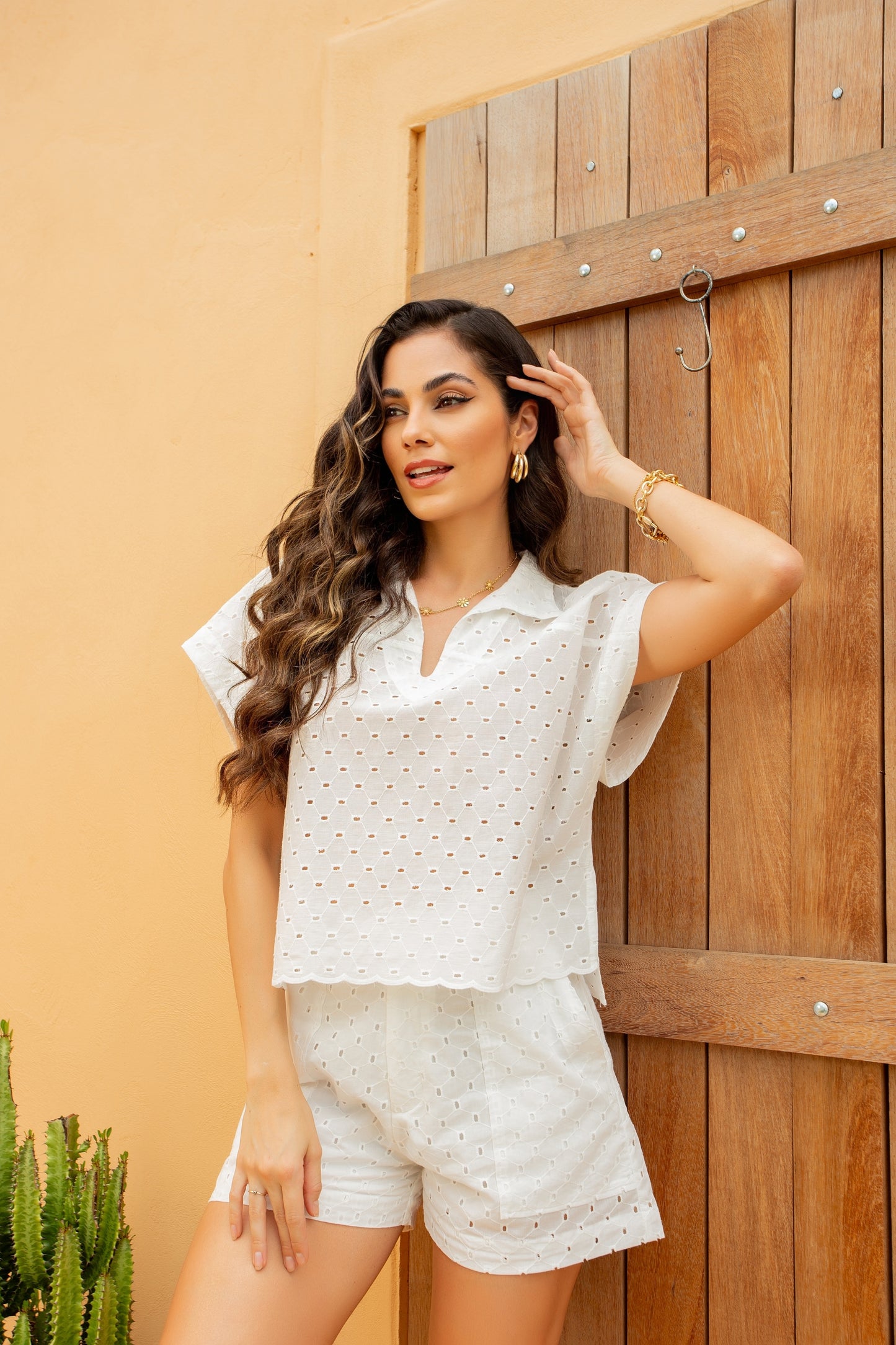 Conjunto de laise com short e cropped com gola