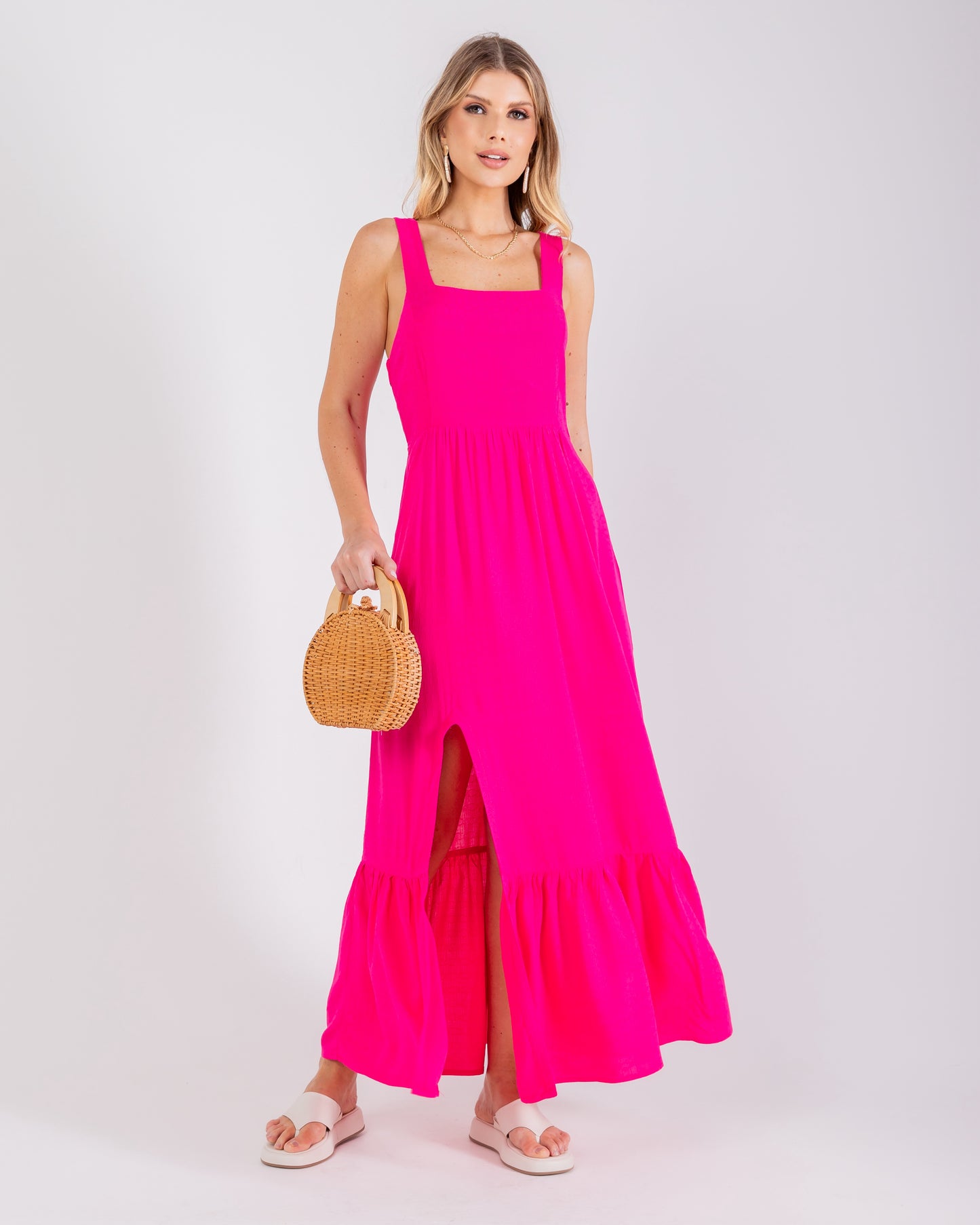 Vestido longo com babado maria e fenda