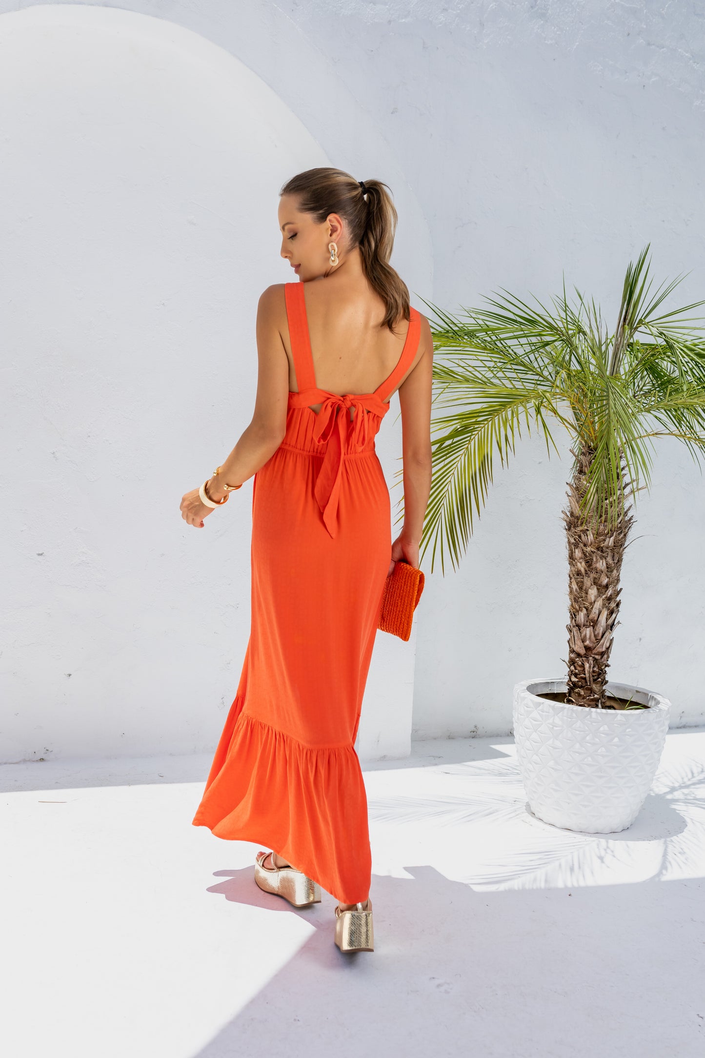 Vestido longo com babado maria e fenda