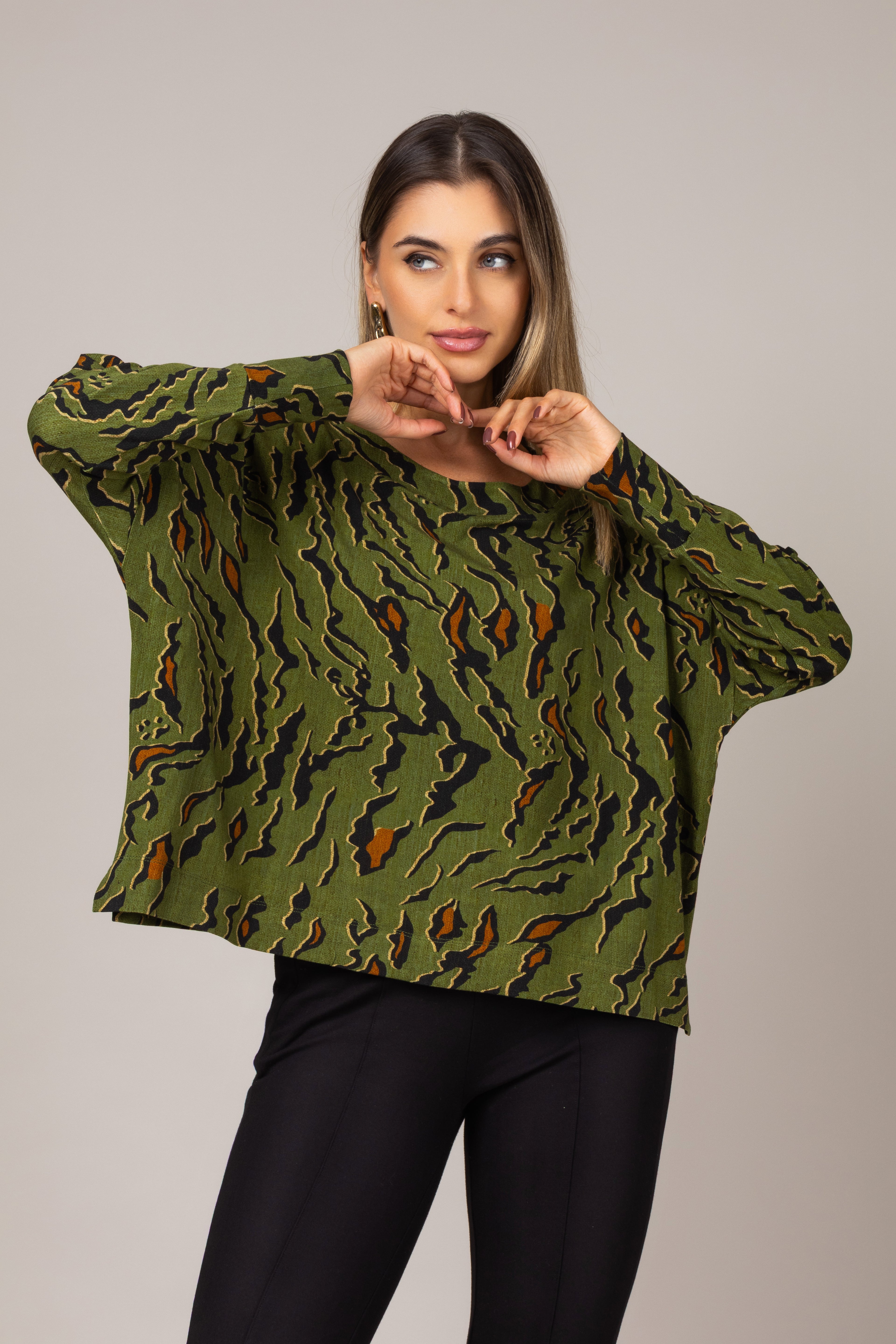 Blusa manga longa estampada