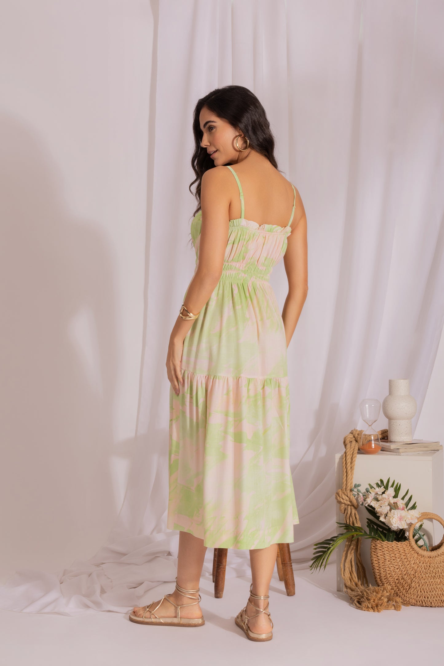 Vestido longo de alças finas