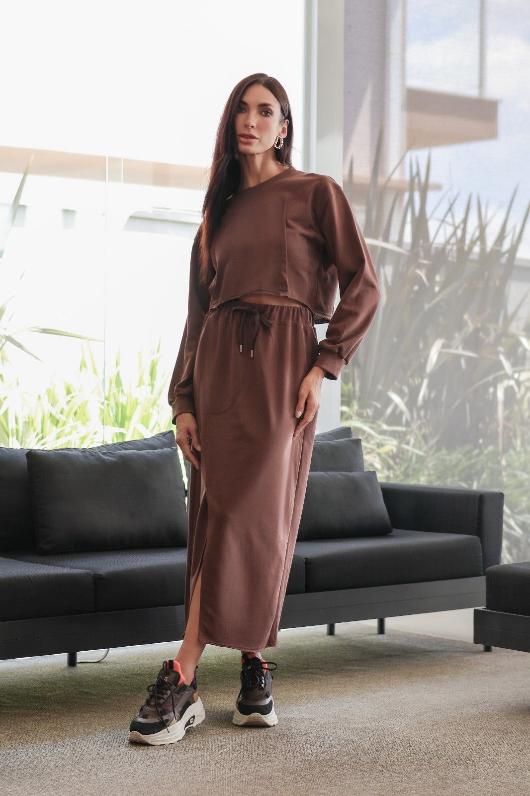 Conjunto de blusa cropped e saia