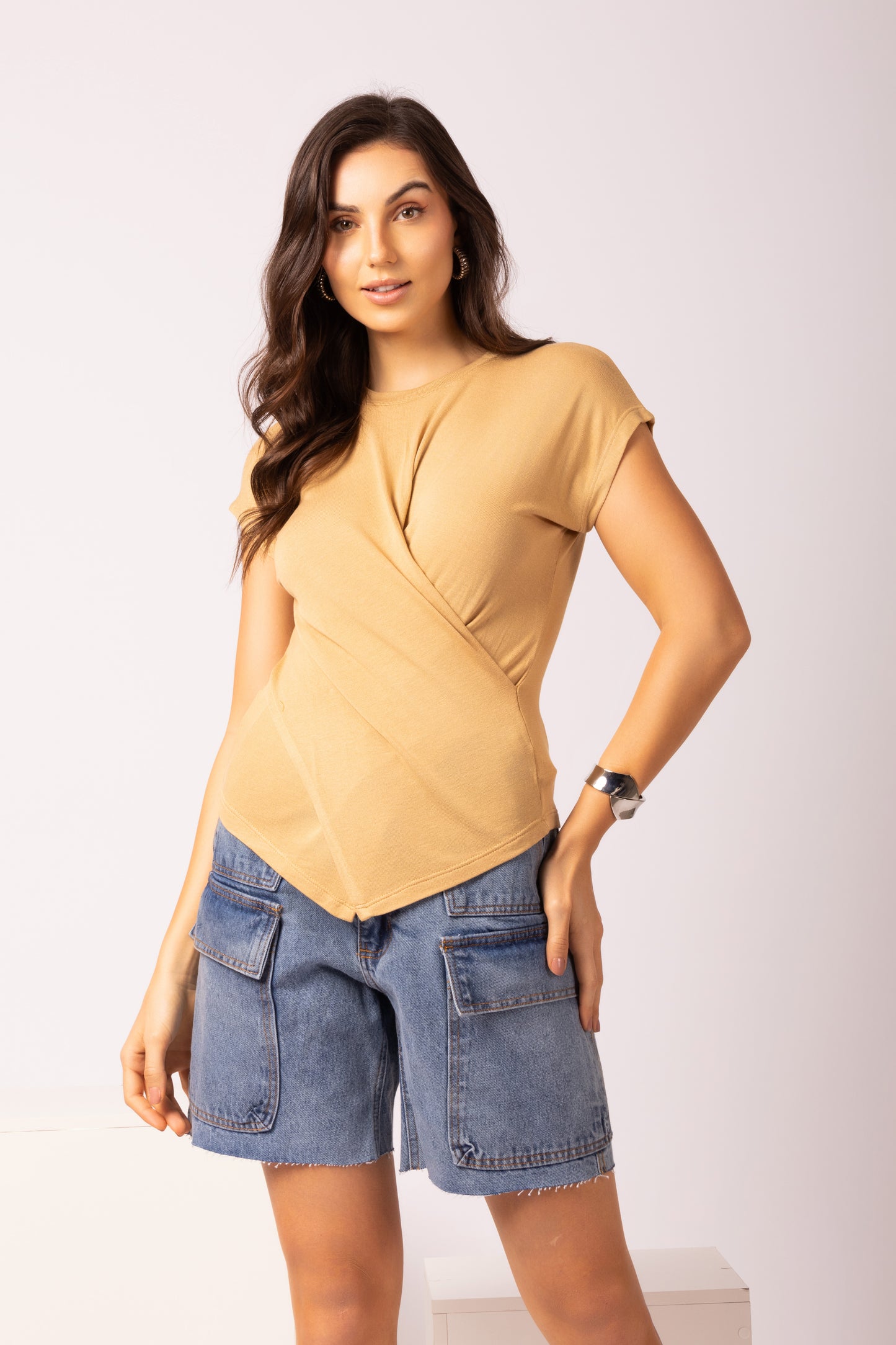 Blusa assimétrica em malha