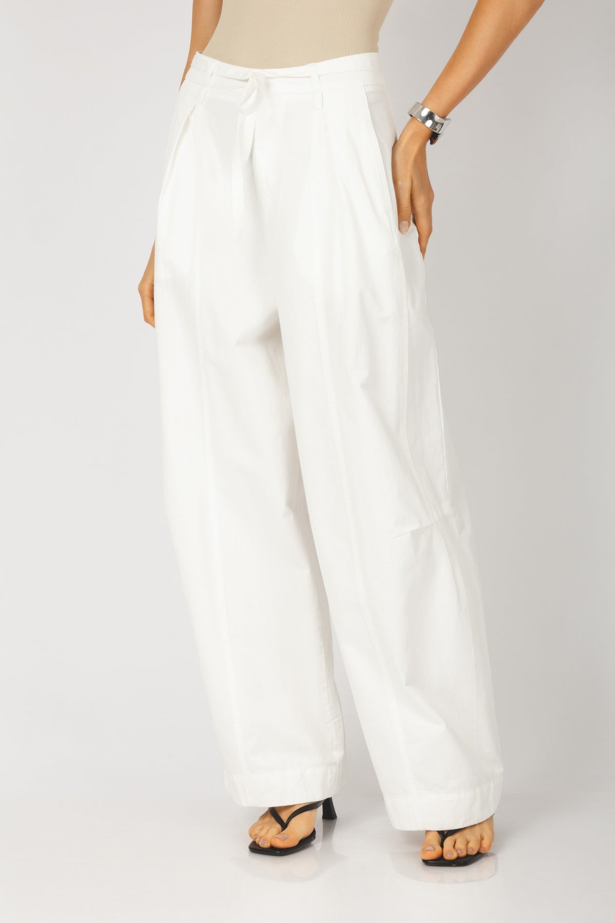 Calça baggy em sarja