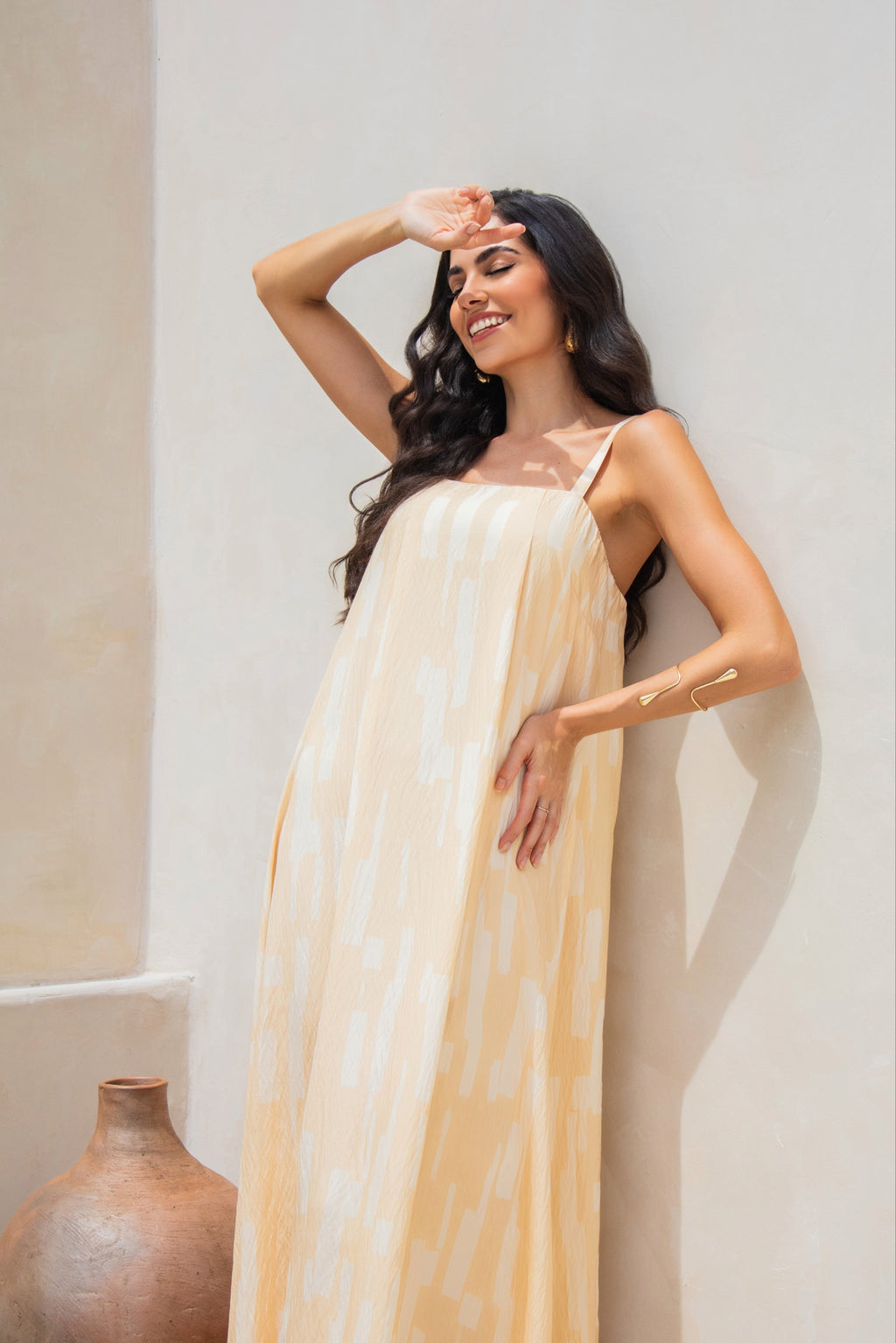 Vestido longo alças finas estampa suave