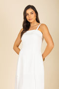 Vestido midi de alças e fendas