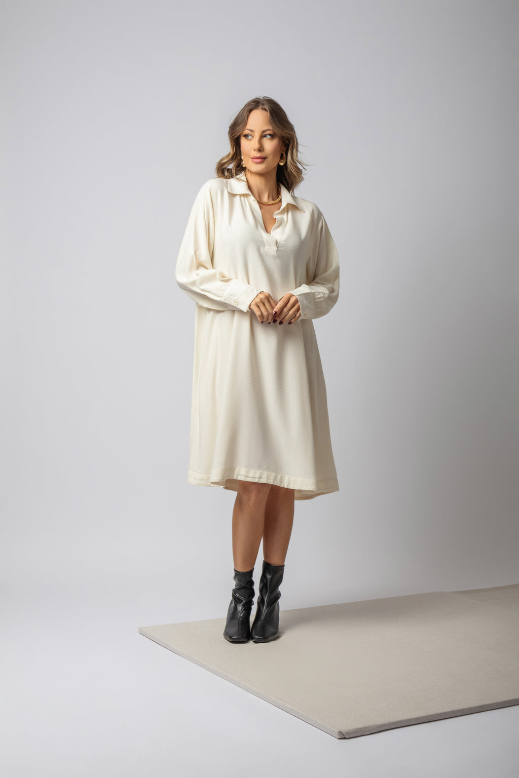 Vestido midi em viscose maquinetada