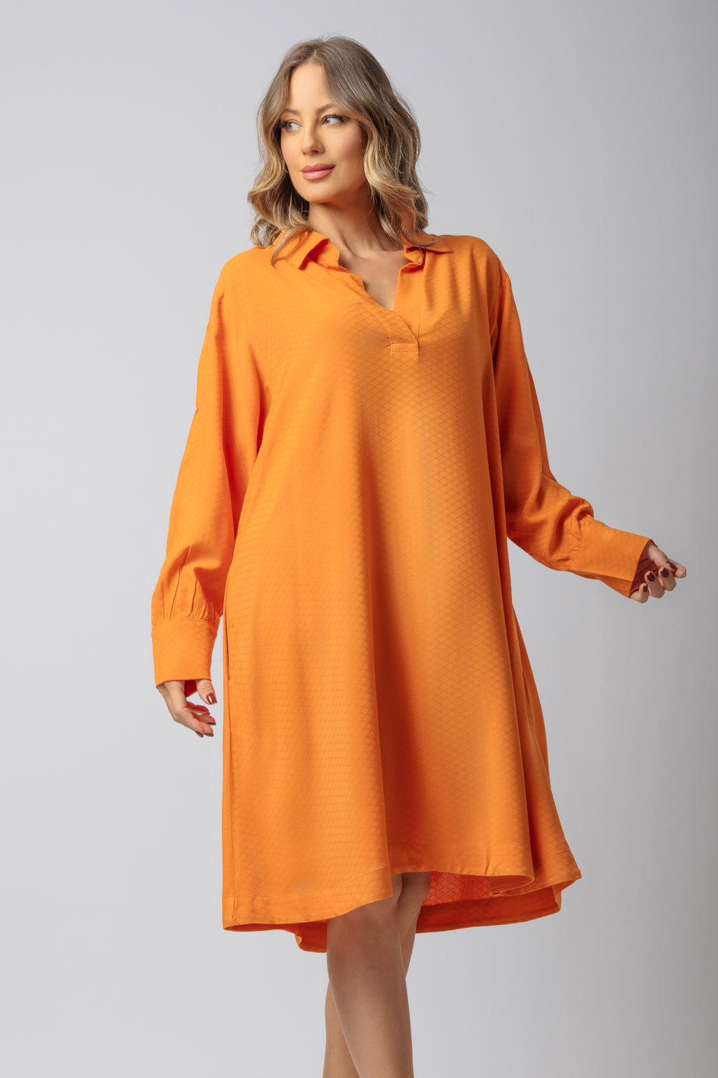 Vestido midi em viscose maquinetada