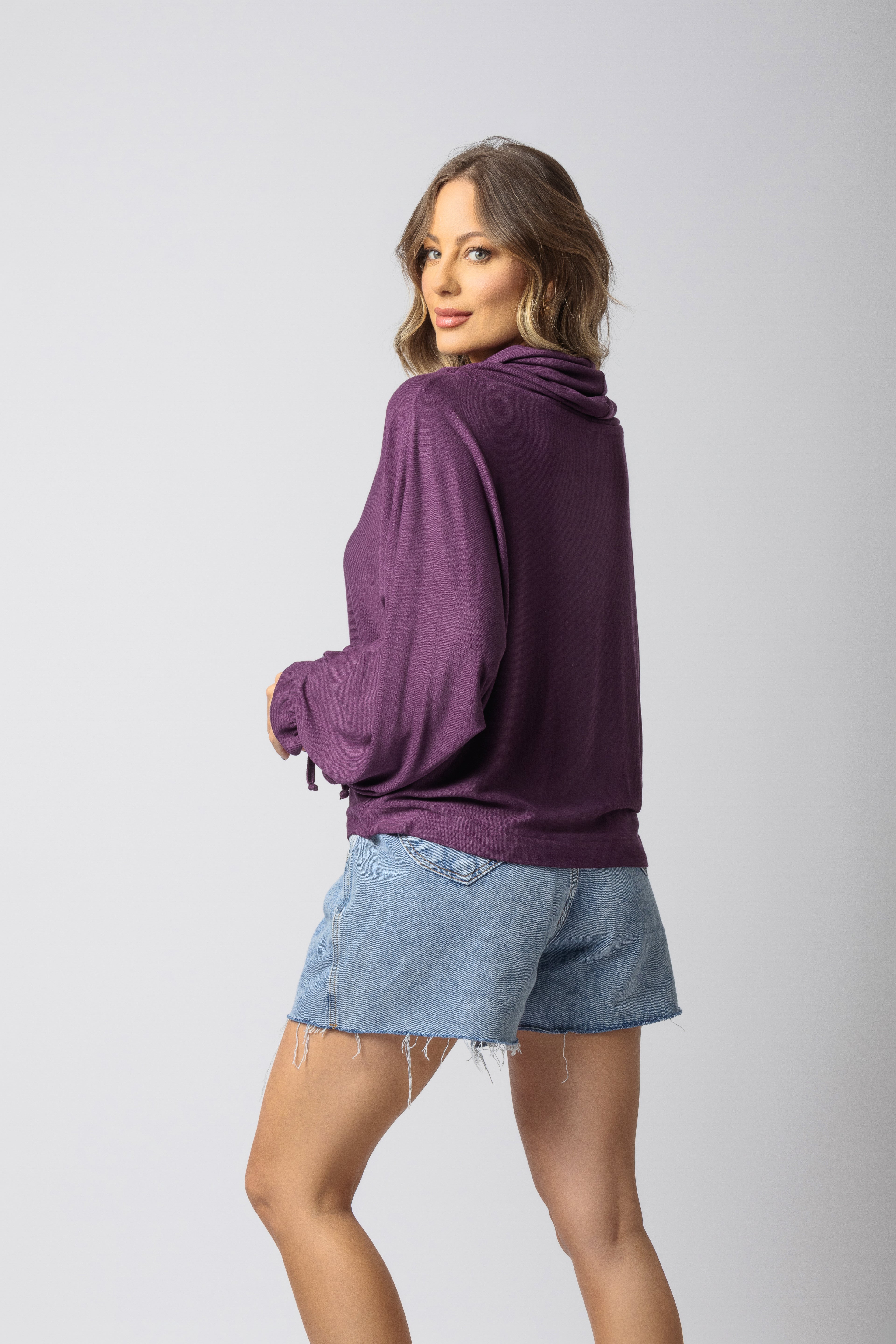 Blusa com gola boba em malha