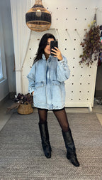 Jaqueta jeans alongada com zíper