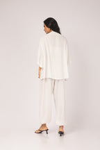 Calça harem fluída branco - vista posterior