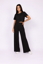 Conjunto cropped e calça pantalona canelada