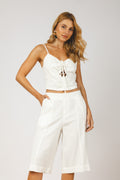 Cropped de alças finas com amarração frontal branco - vista frontal