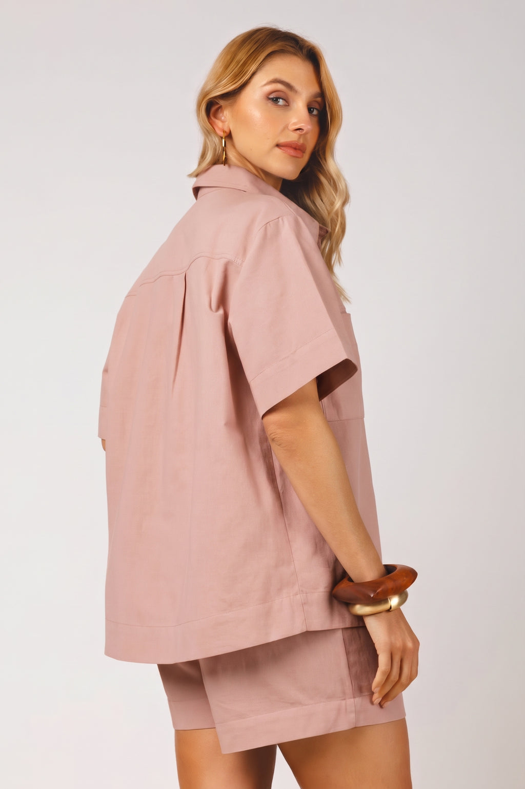 Conjunto camisa manga curta e short