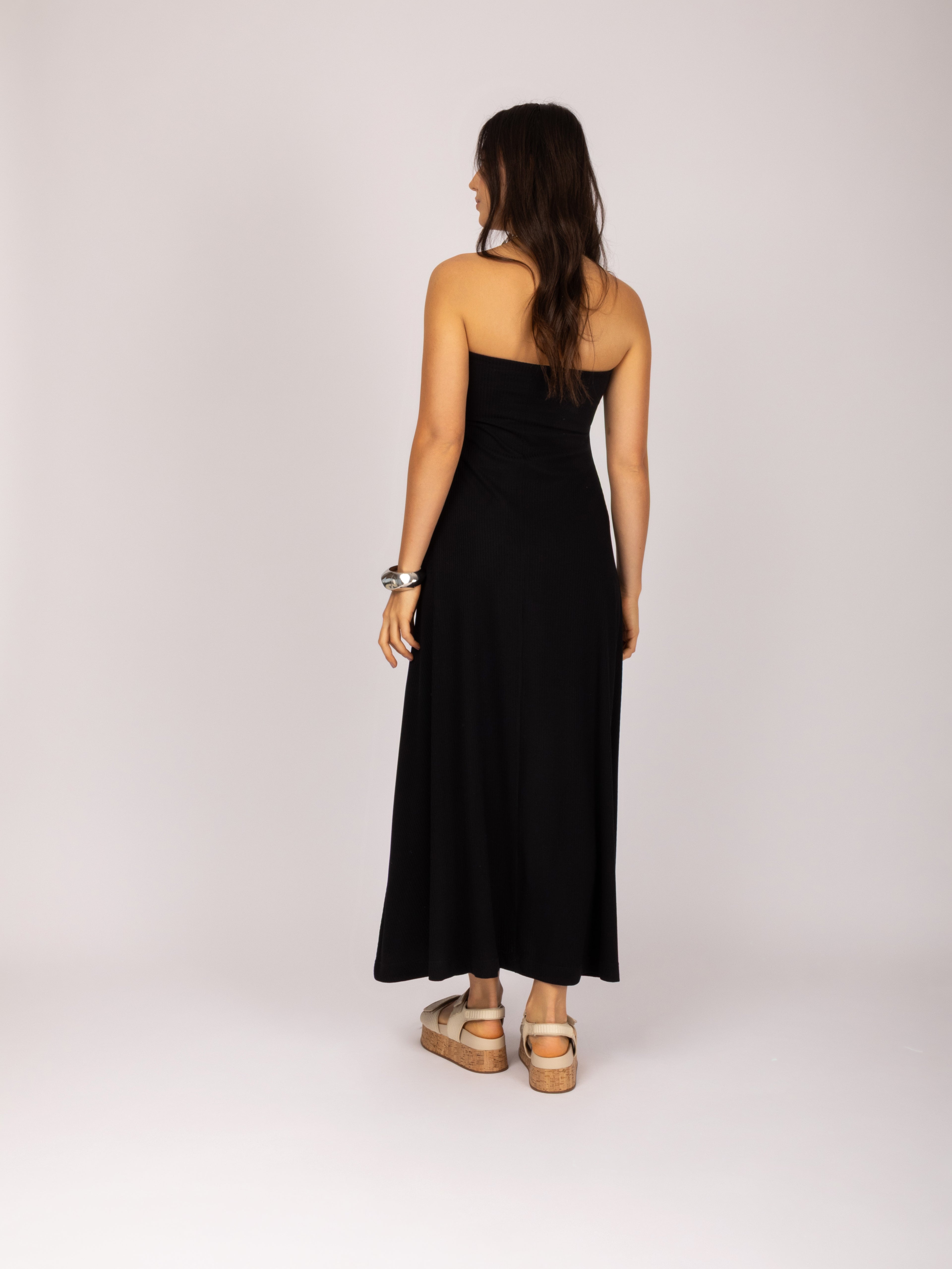 Vestido em malha sem alça