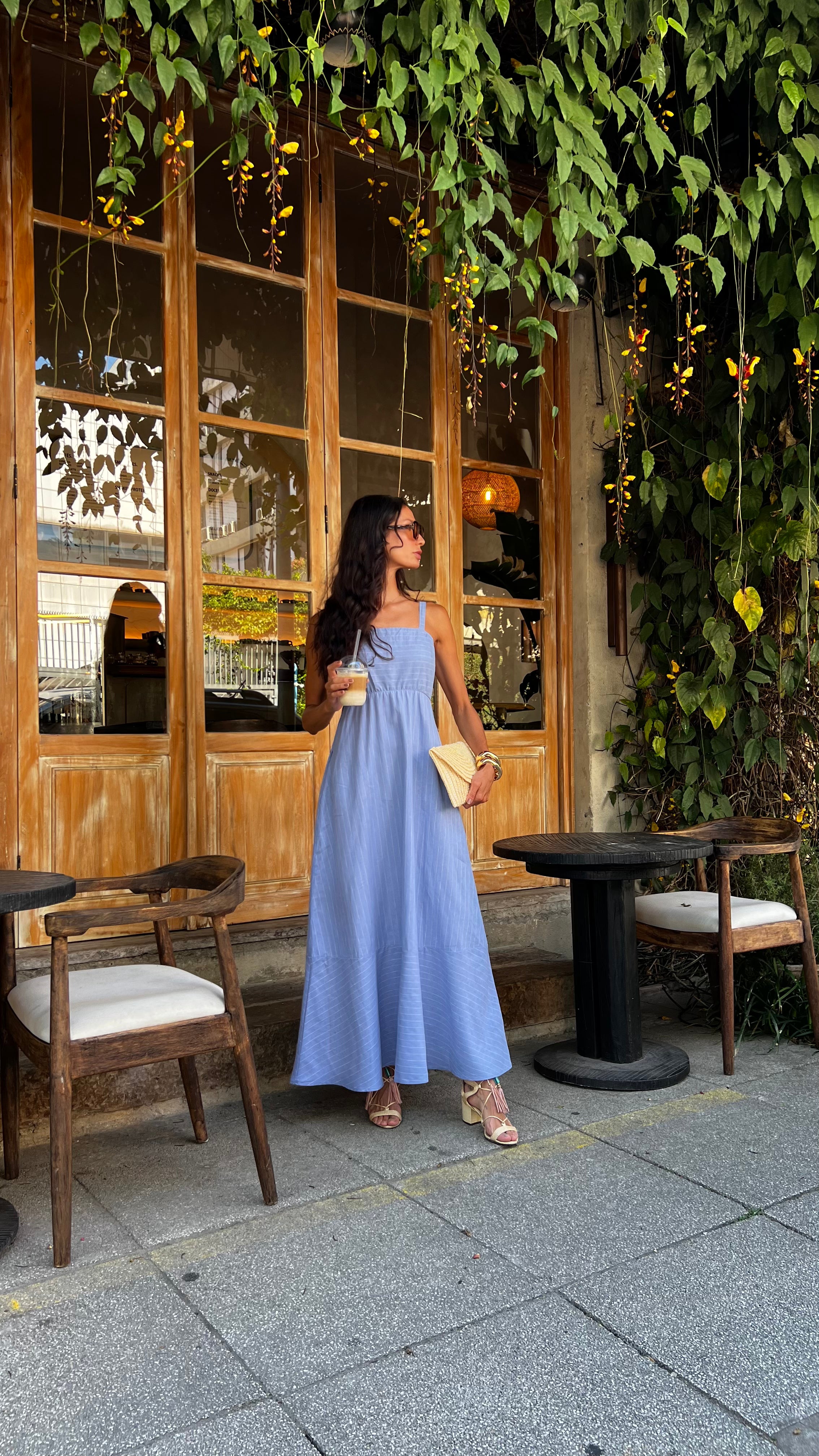 Vestido longo em linho com listras