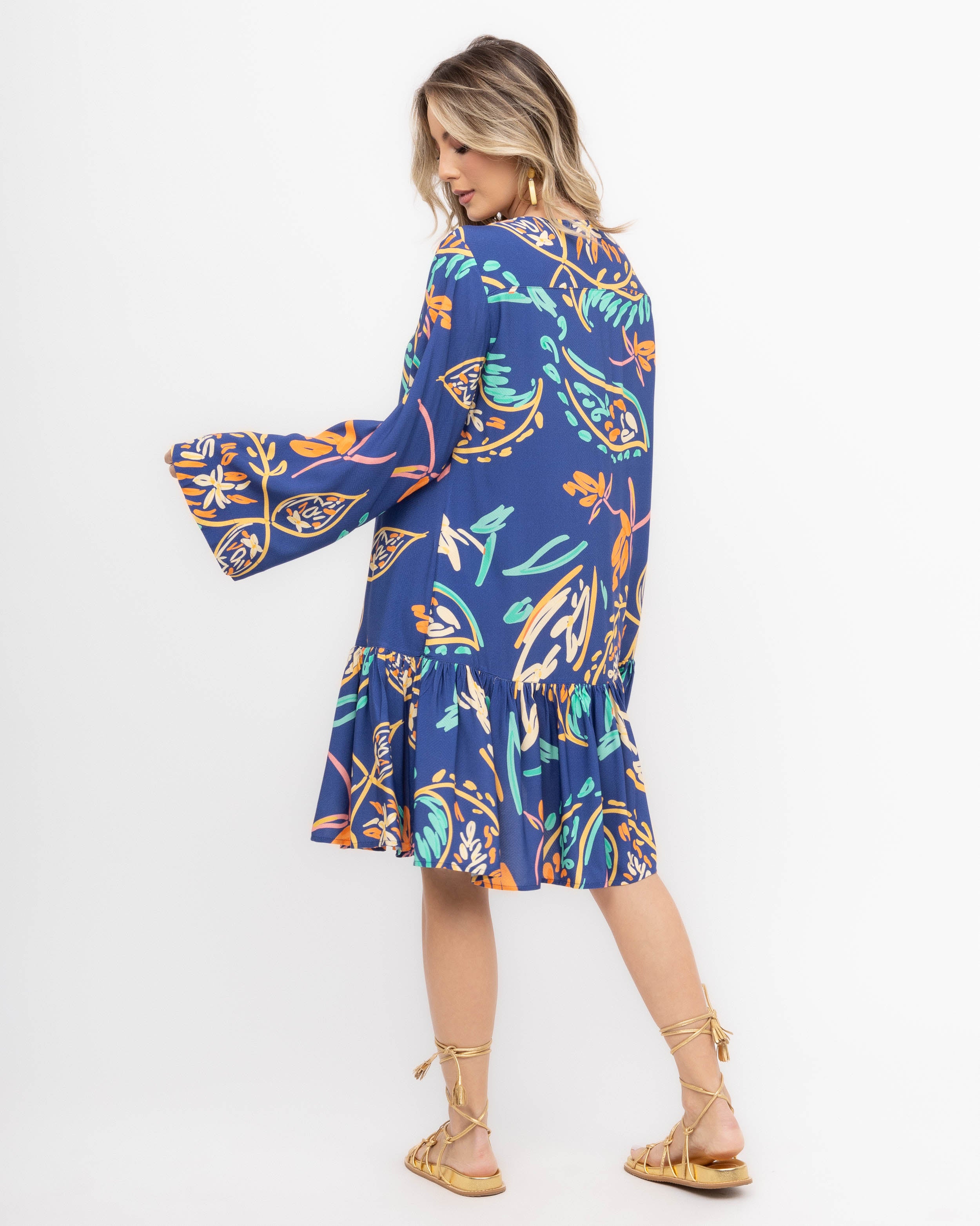 Vestido em viscose estampa cashemiere color