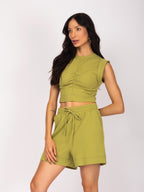 Conjunto cropped e shorts canelado