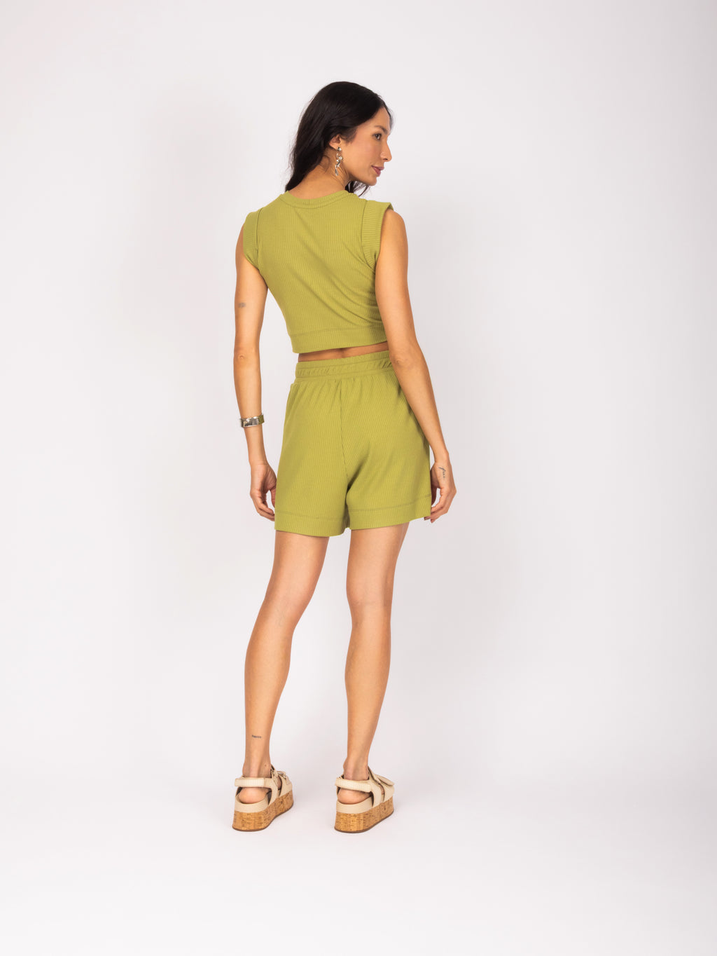 Conjunto cropped e shorts canelado