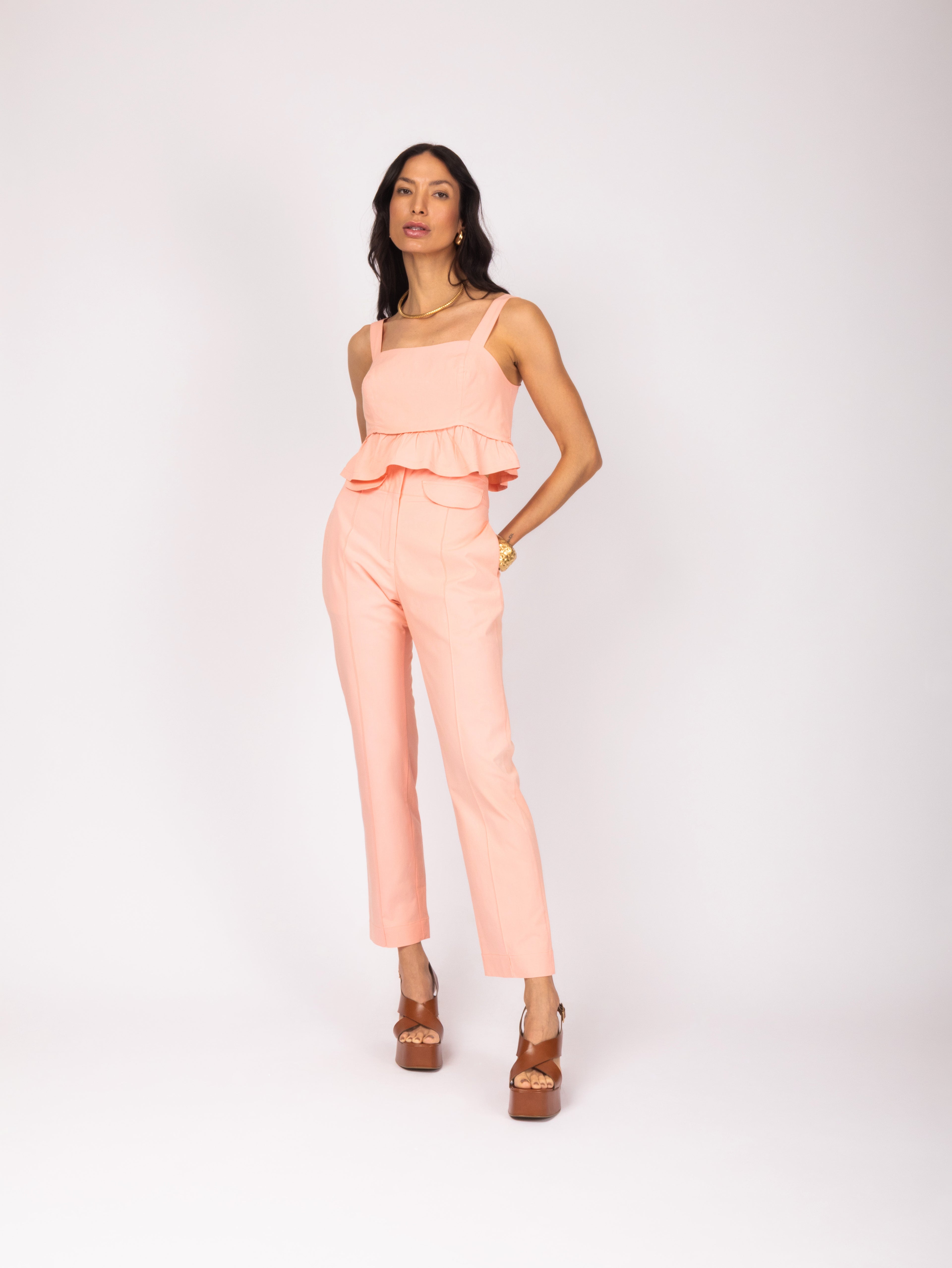 Conjunto alfaiataria com cropped peplum