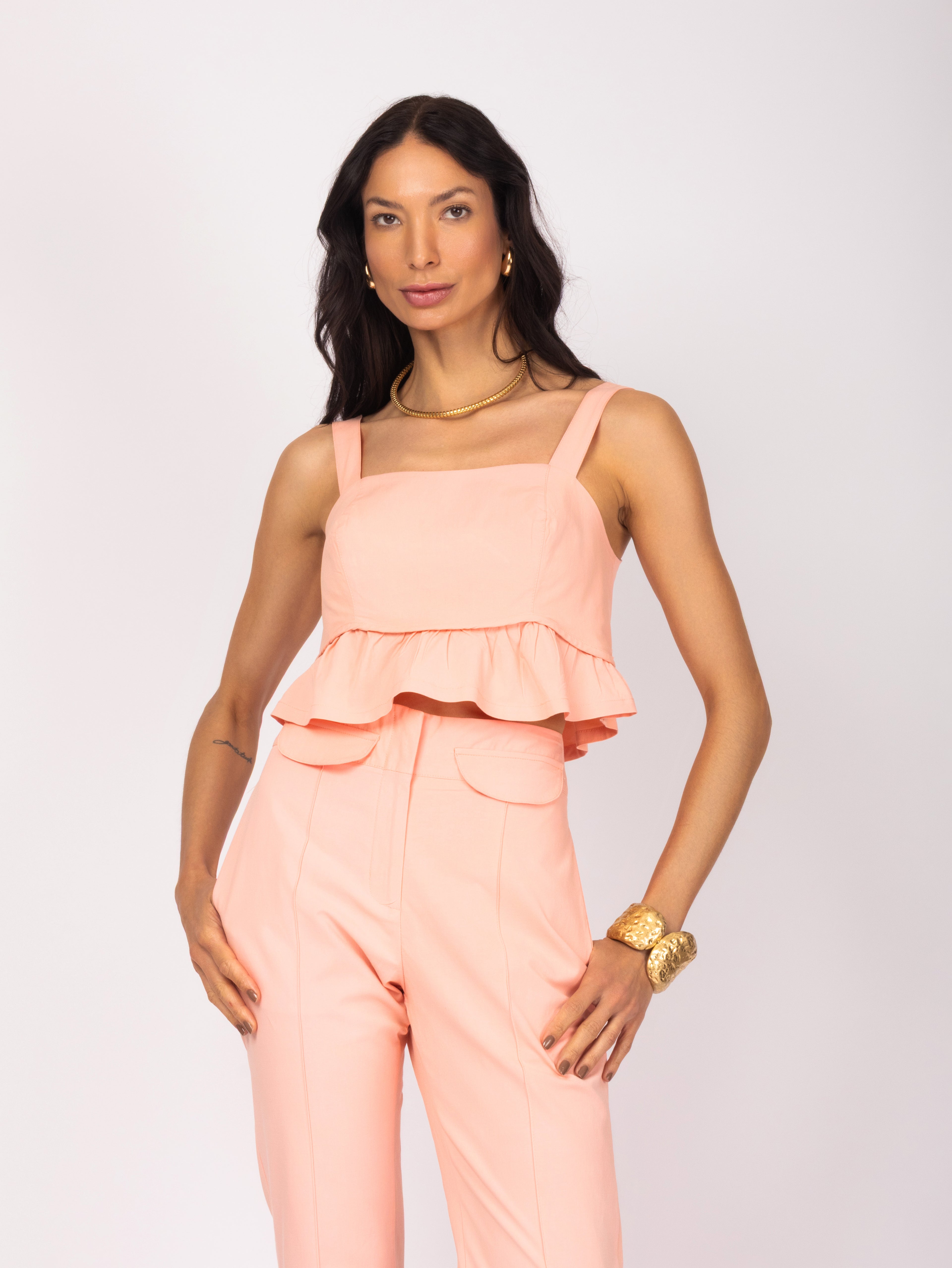 Conjunto alfaiataria com cropped peplum