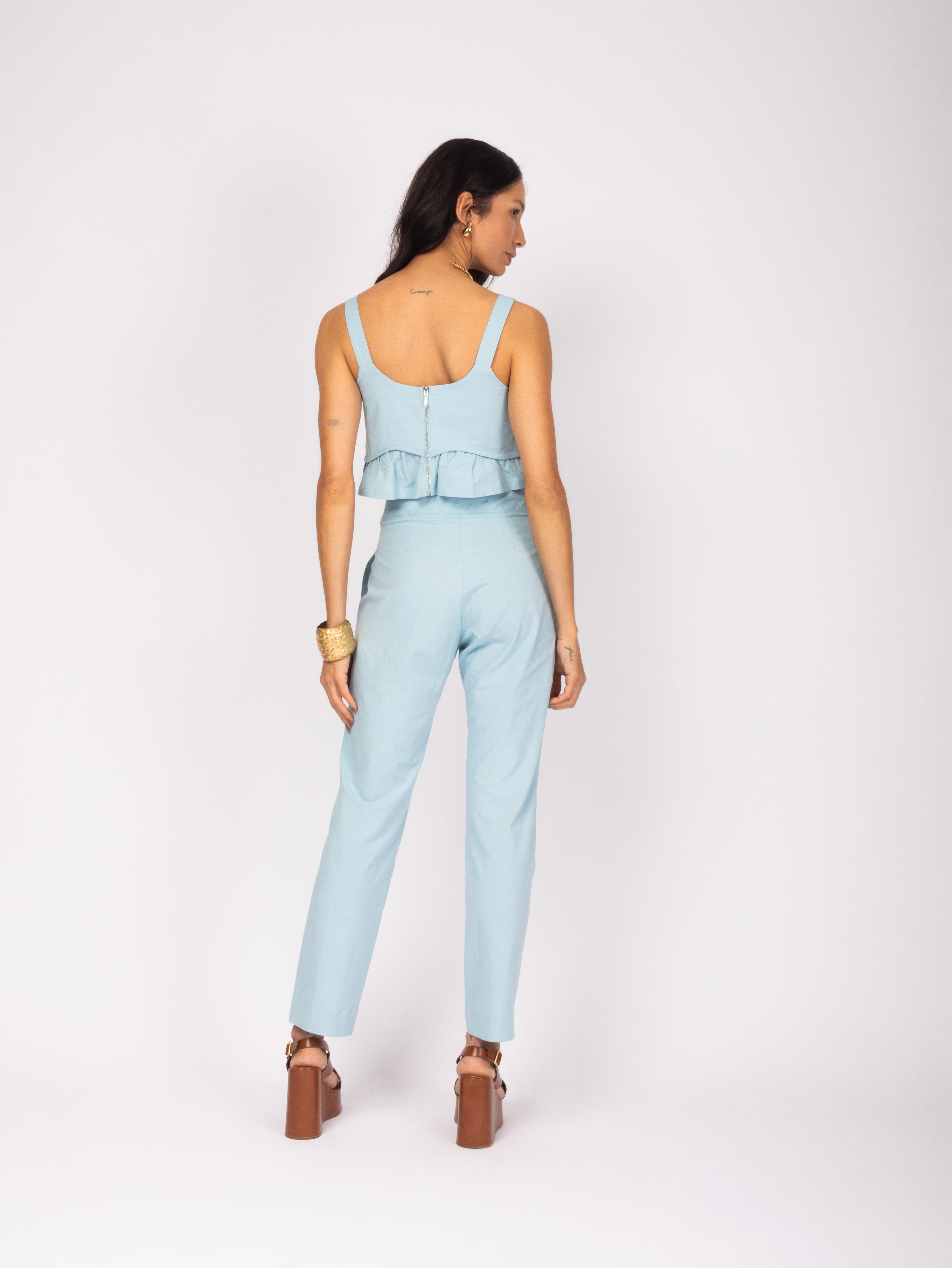 Conjunto alfaiataria com cropped peplum