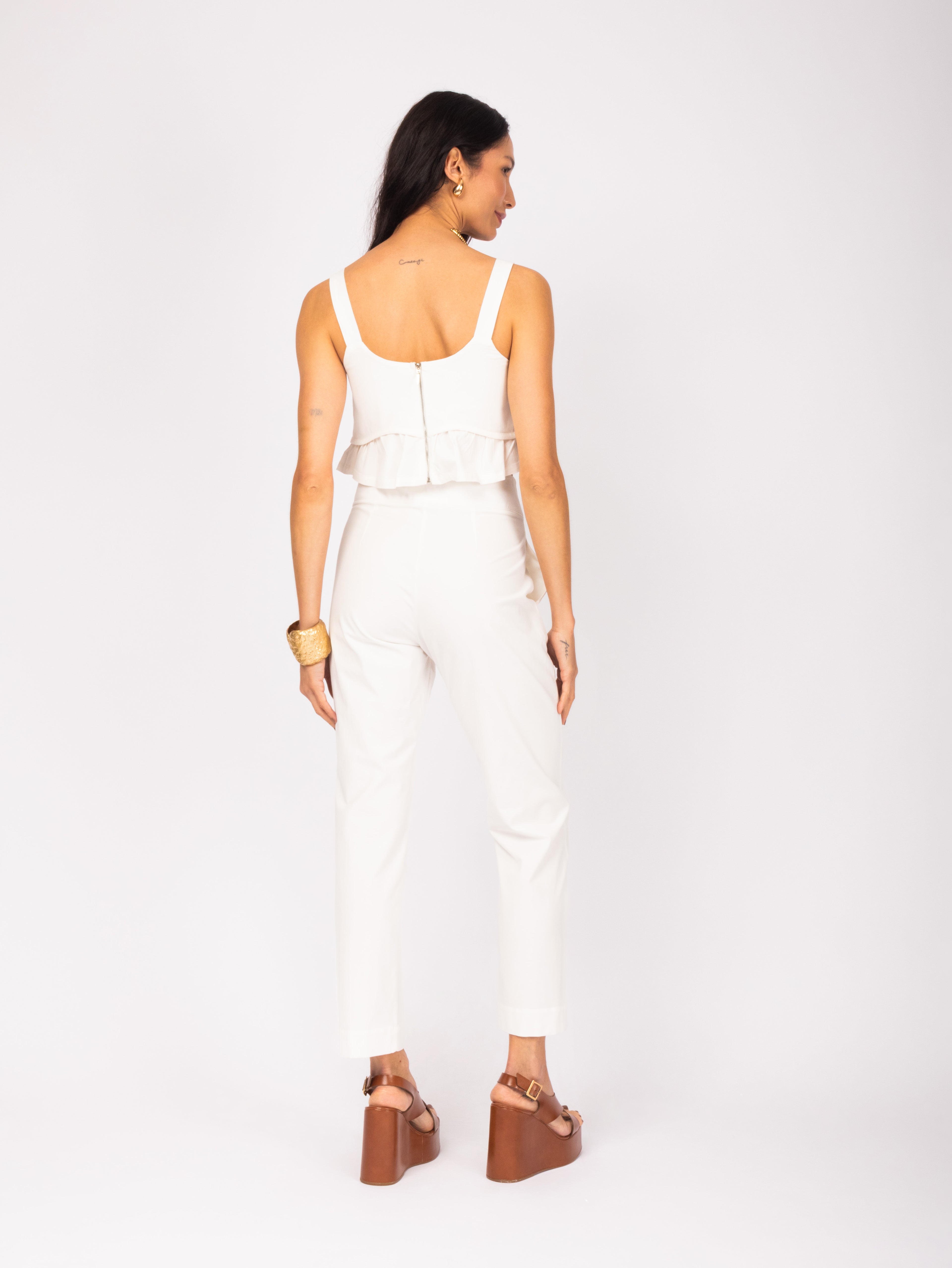 Conjunto alfaiataria com cropped peplum
