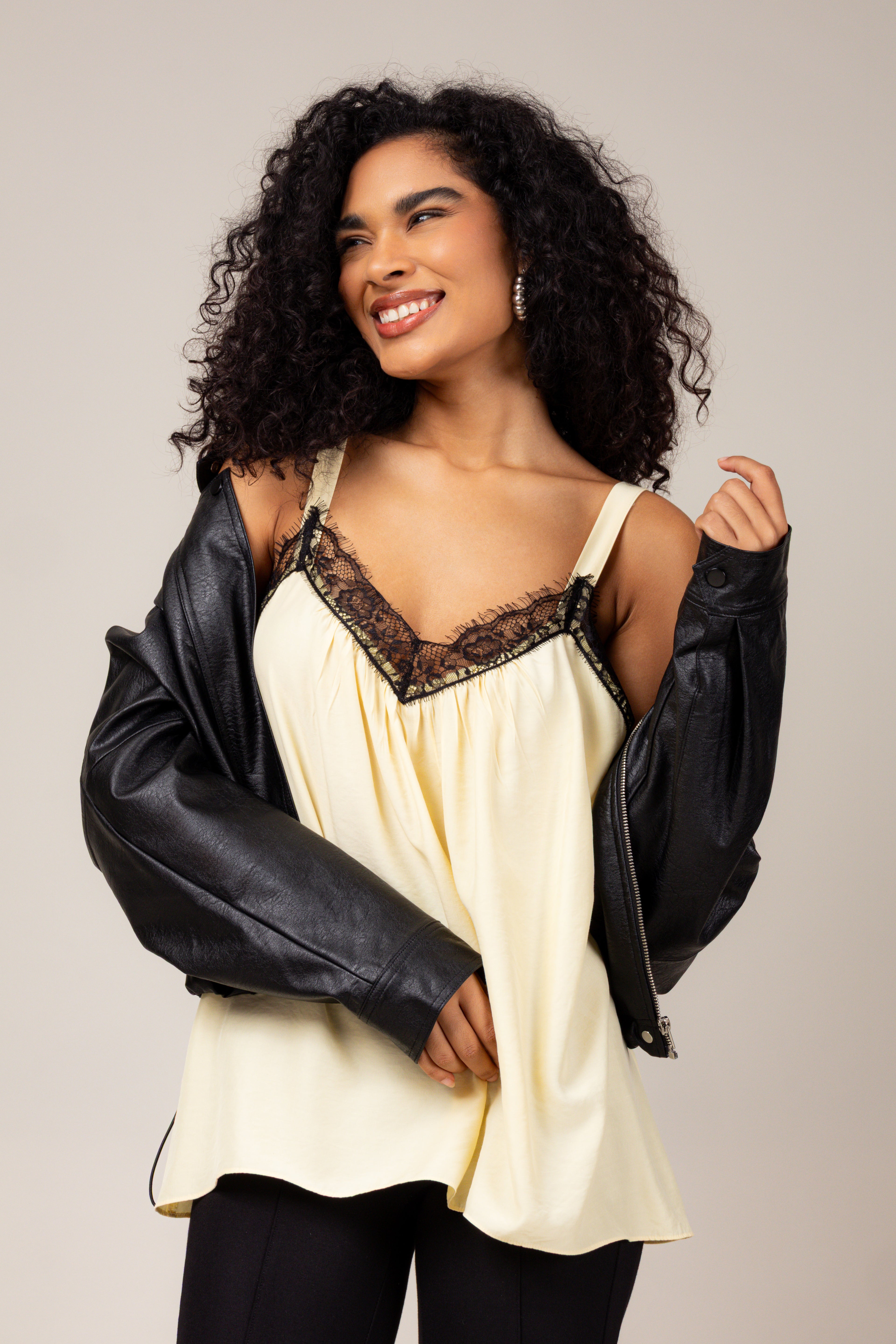 Jaqueta bomber em couro ecológico