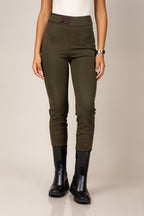 Calça legging com cós detalhado